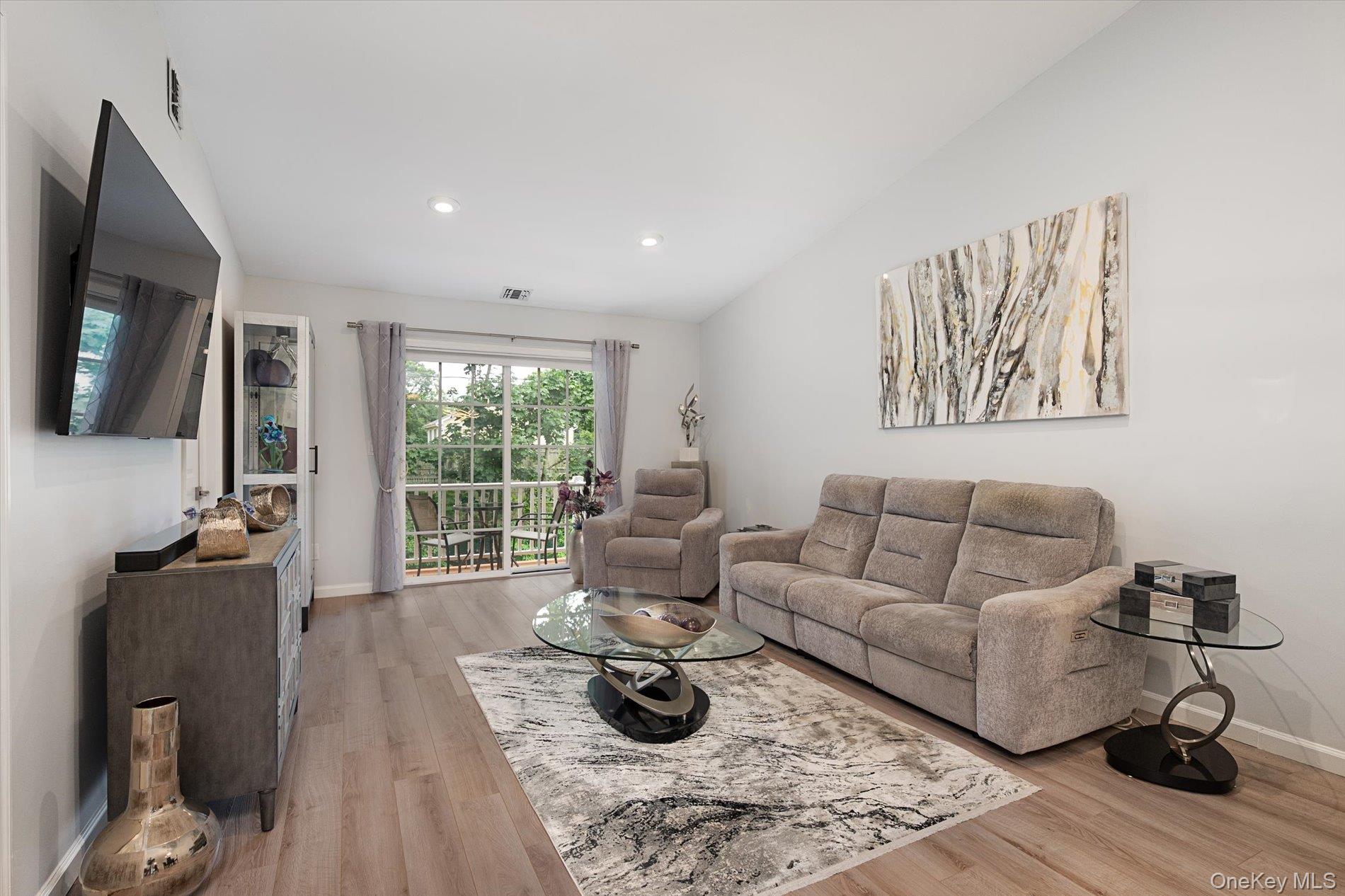 1116 Savoy Drive – For Sale photo 8