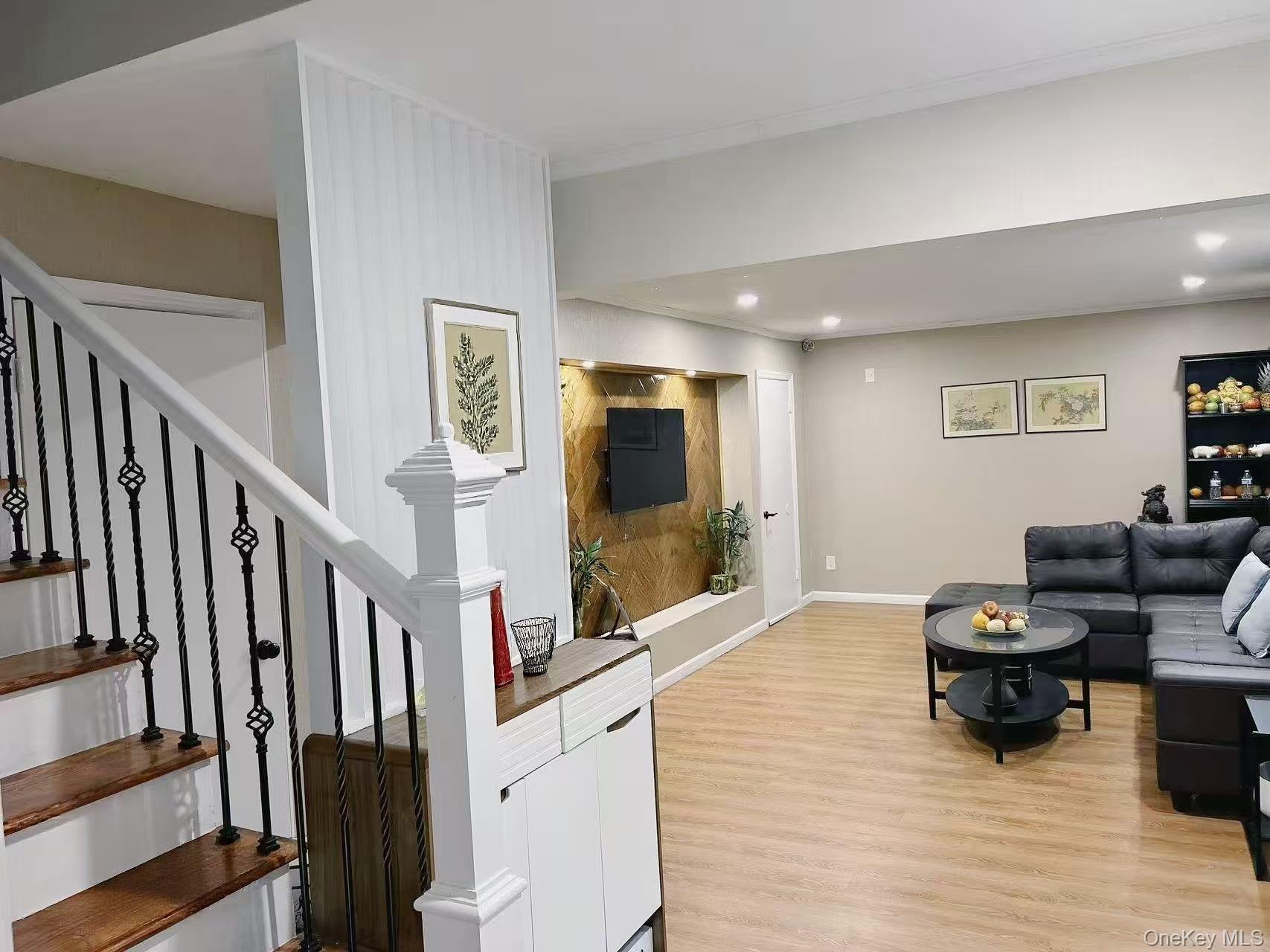 1 Wood Road – For Sale photo 8