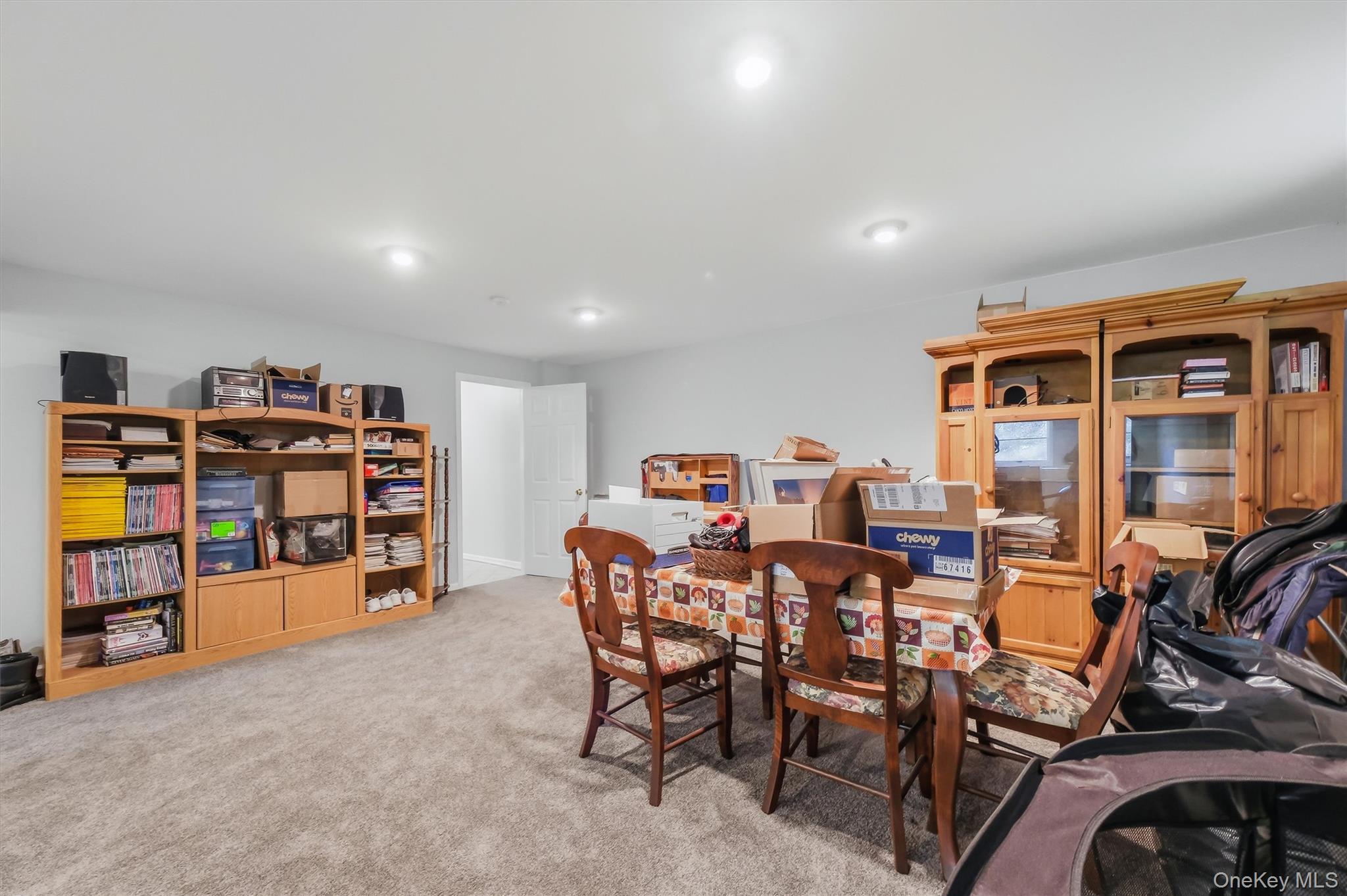 214 W Mombasha Road – For Sale photo 37