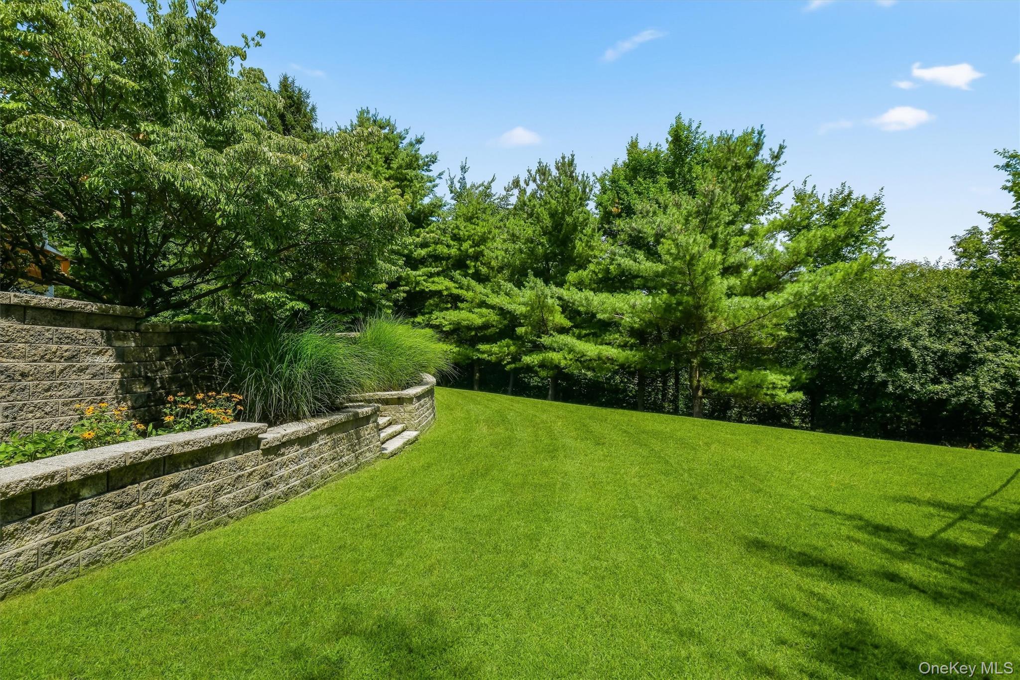 214 W Mombasha Road – For Sale photo 48