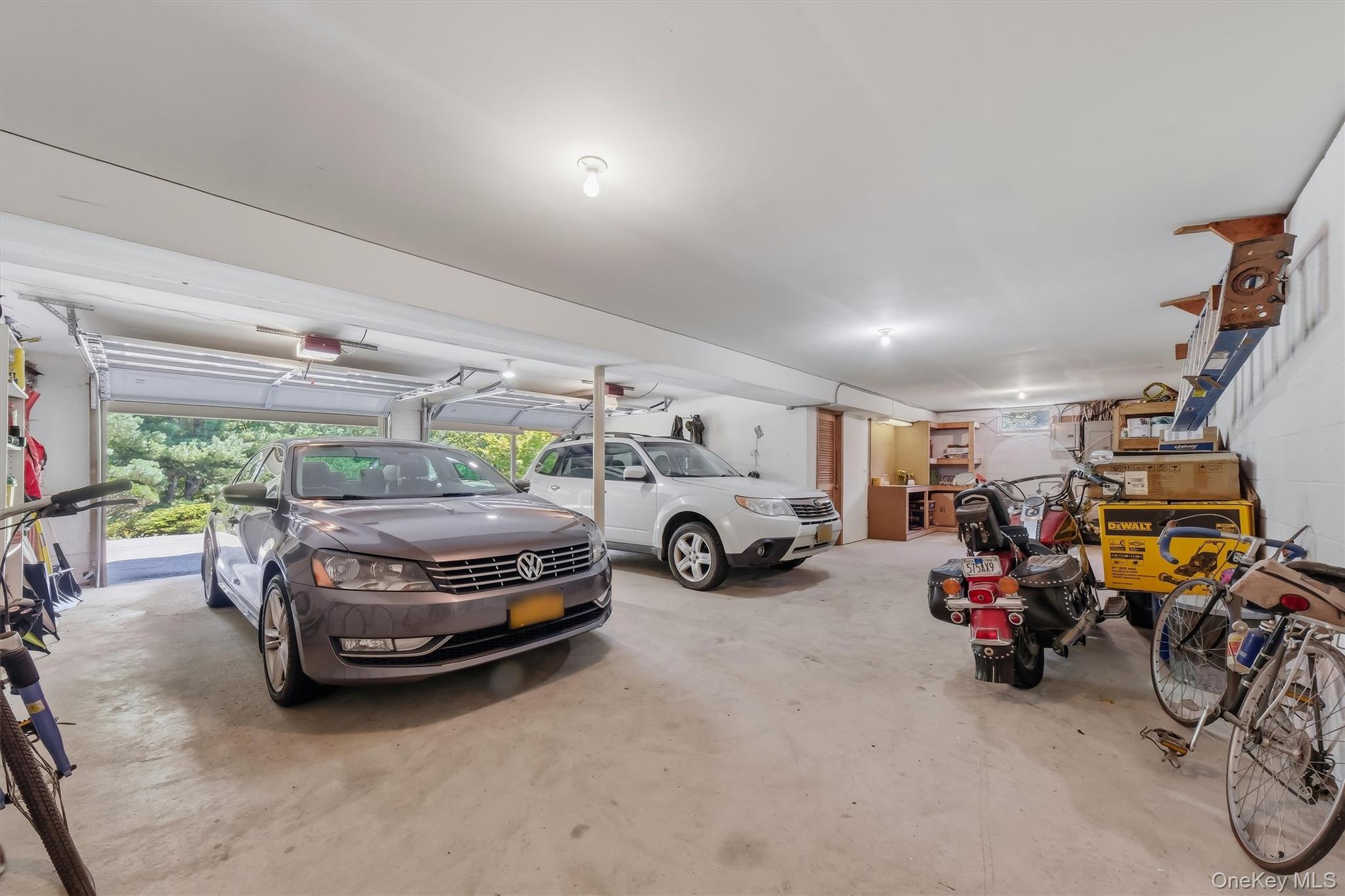 214 W Mombasha Road – For Sale photo 39
