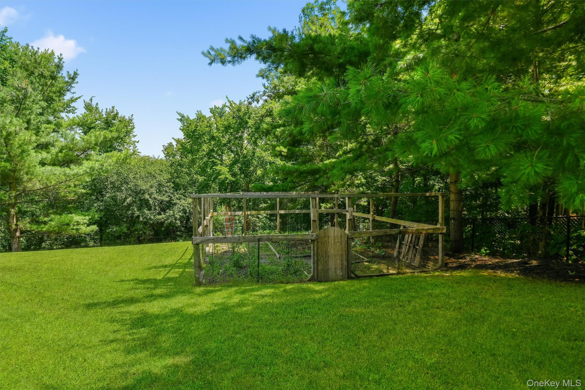 214 W Mombasha Road – For Sale photo 47