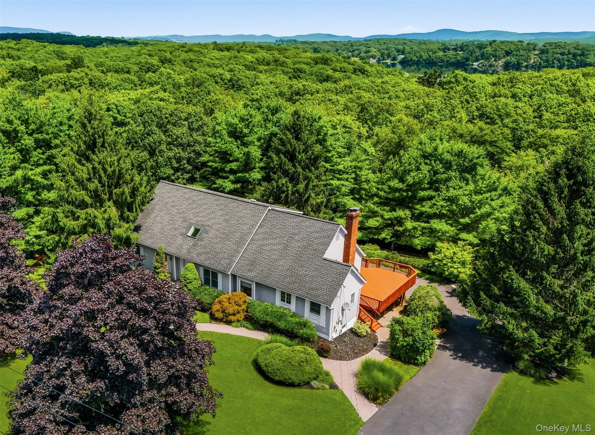 214 W Mombasha Road – For Sale