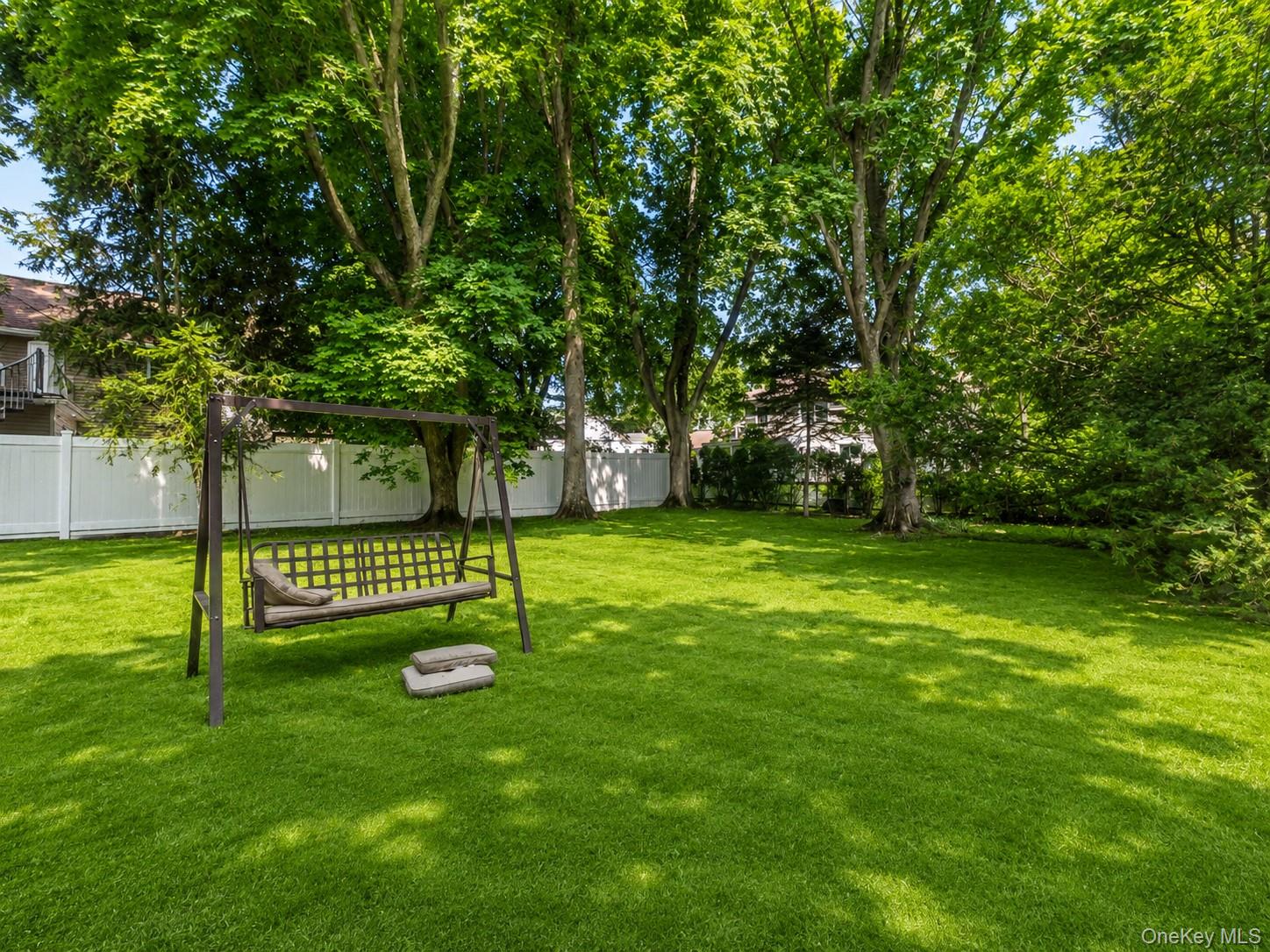 713 Westchester Avenue – For Sale photo 3
