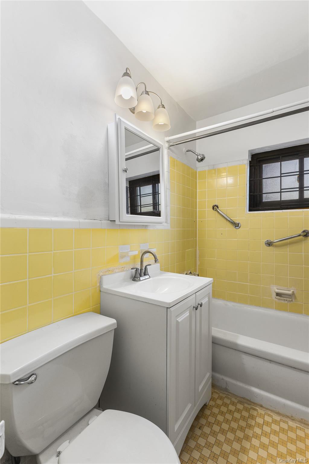 87-40 Francis Lewis Boulevard, Unit 42B photo 16