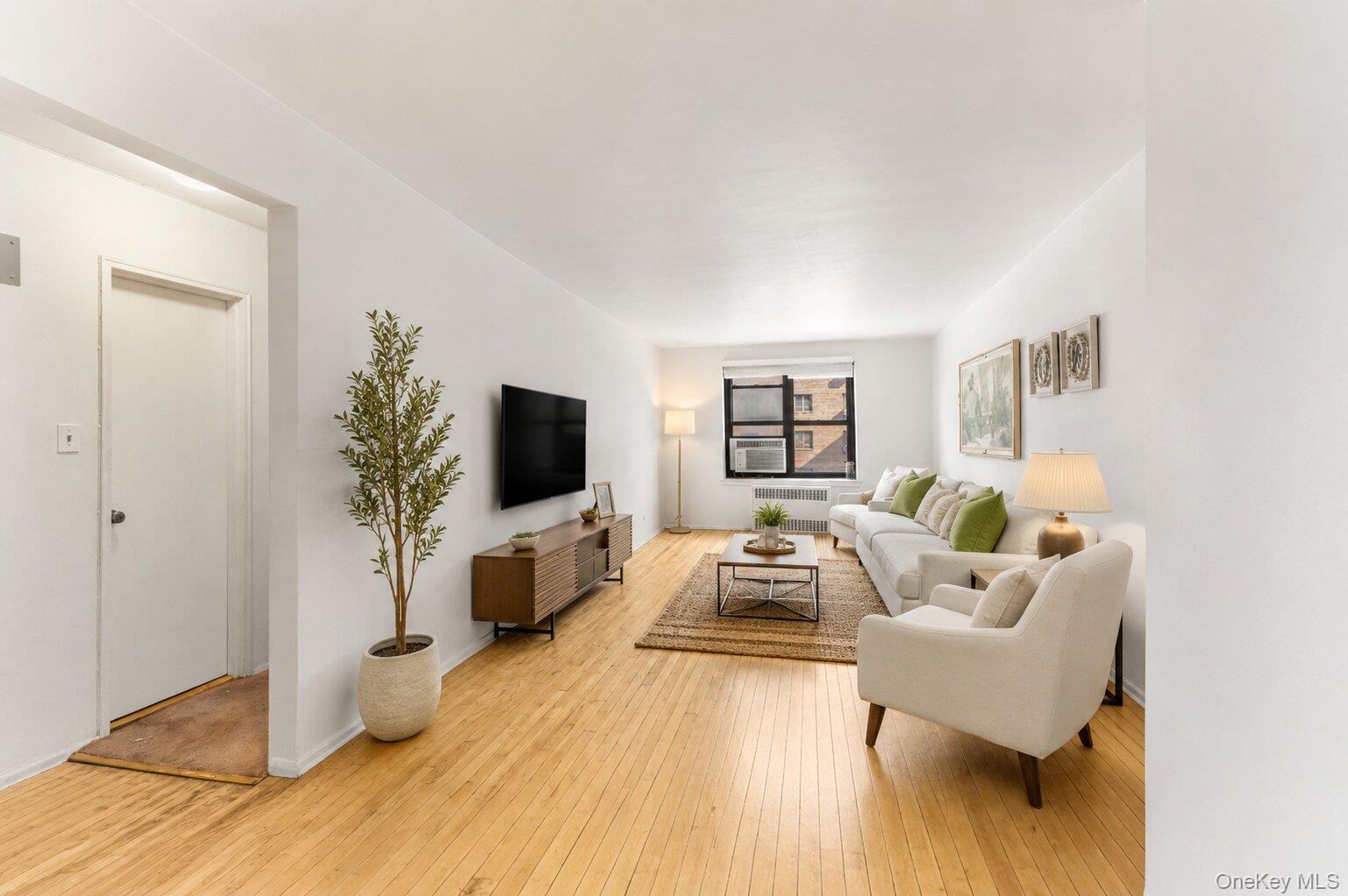 87-40 Francis Lewis Boulevard, Unit 42B photo 4