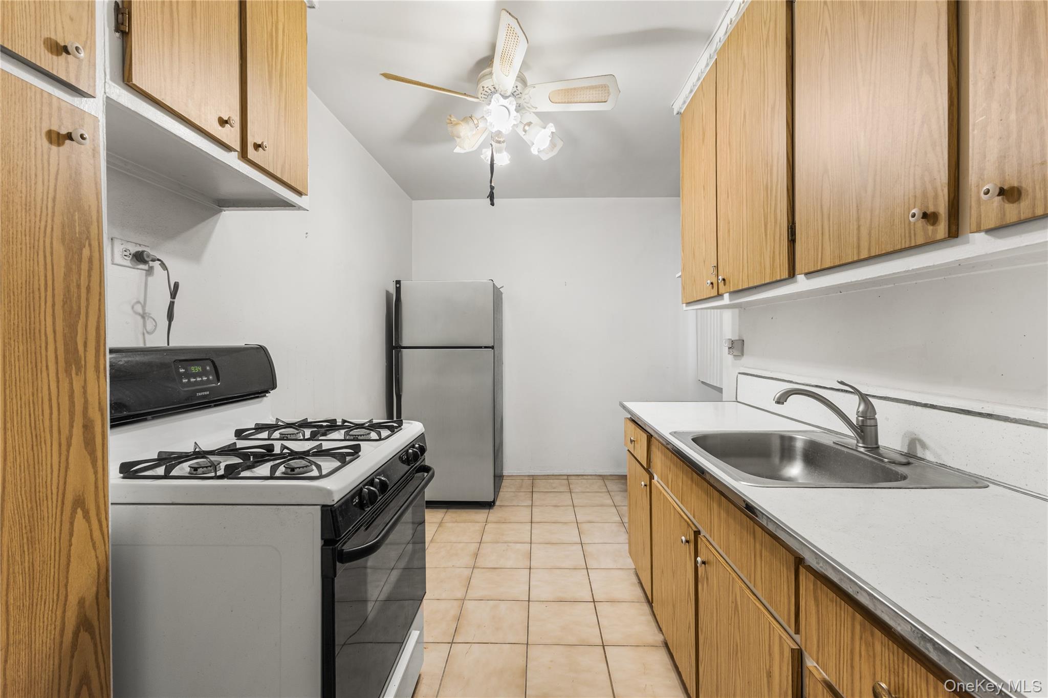 87-40 Francis Lewis Boulevard, Unit 42B photo 17
