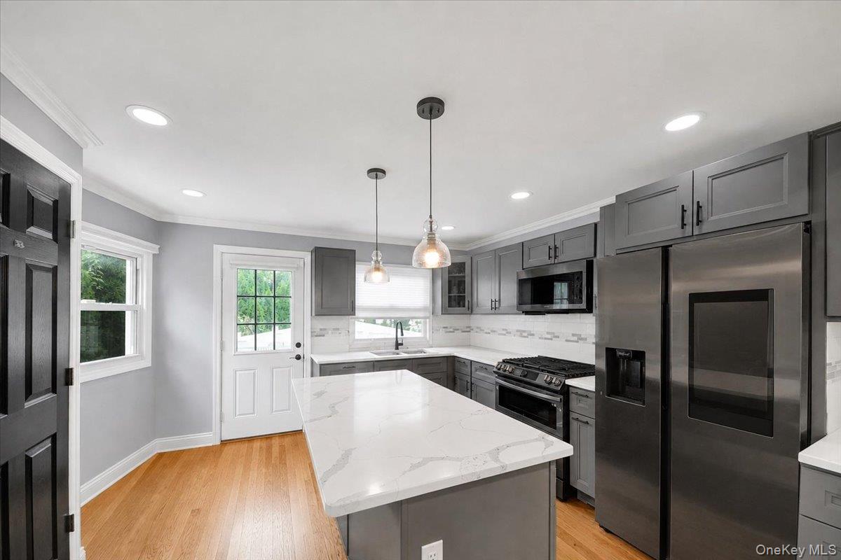 2565 Westervelt Avenue – For Sale photo 6
