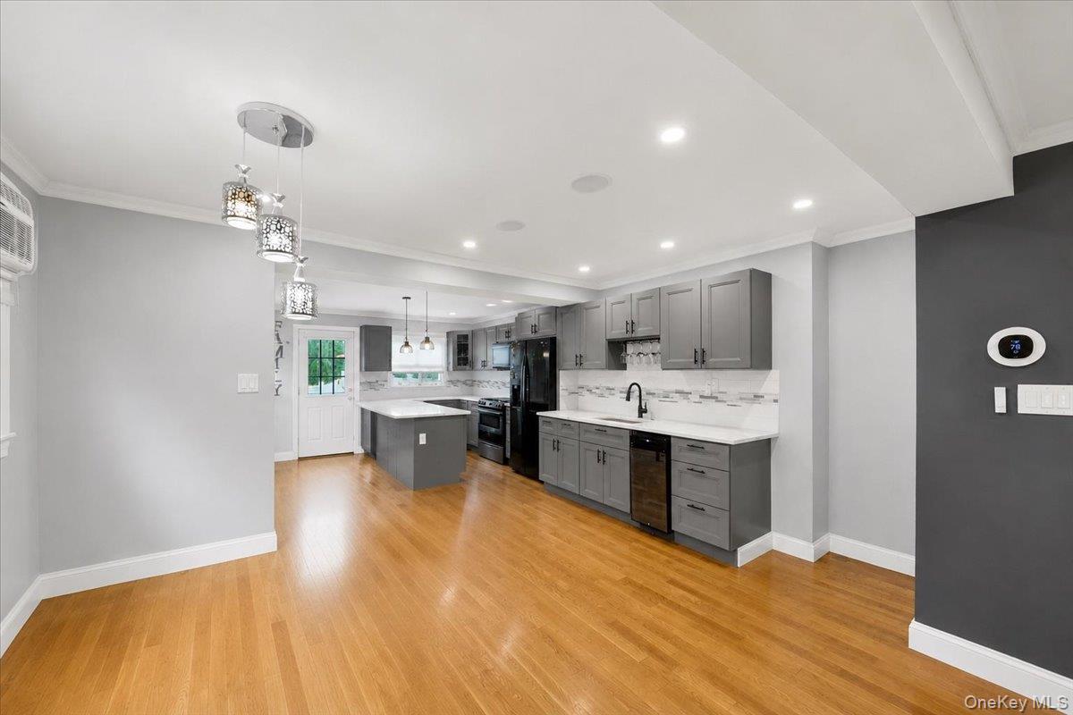 2565 Westervelt Avenue – For Sale photo 2