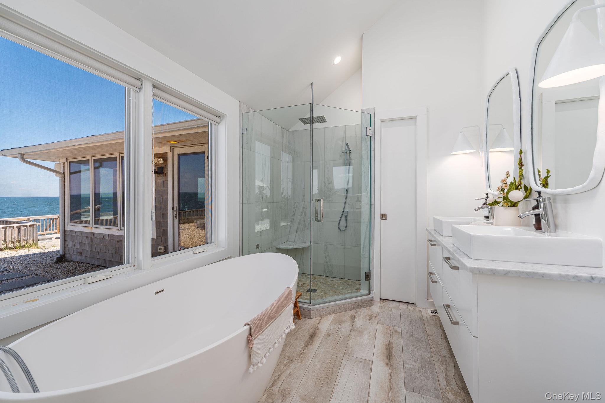 21515 Soundview Avenue – For Sale photo 25