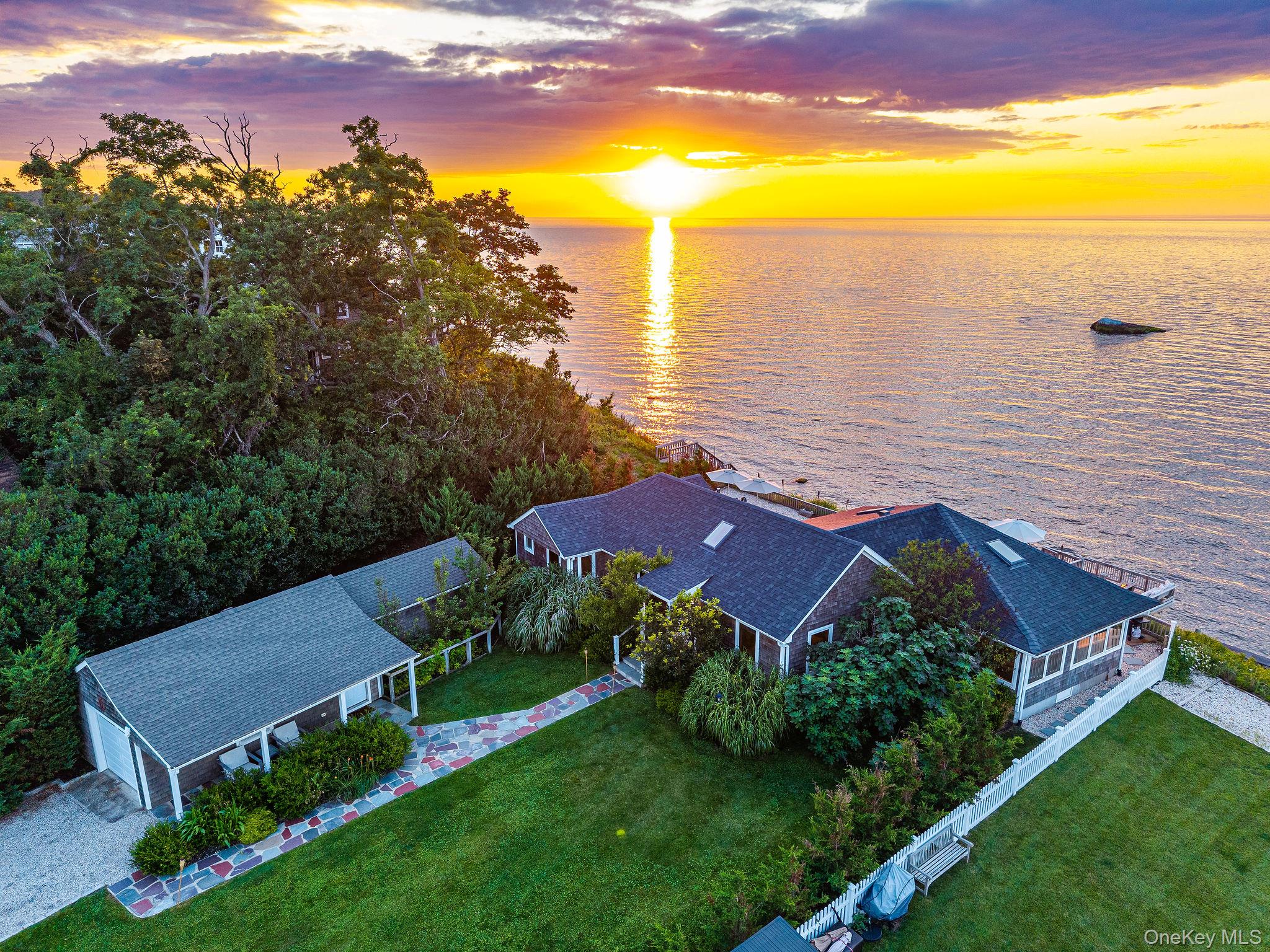 21515 Soundview Avenue – For Sale
