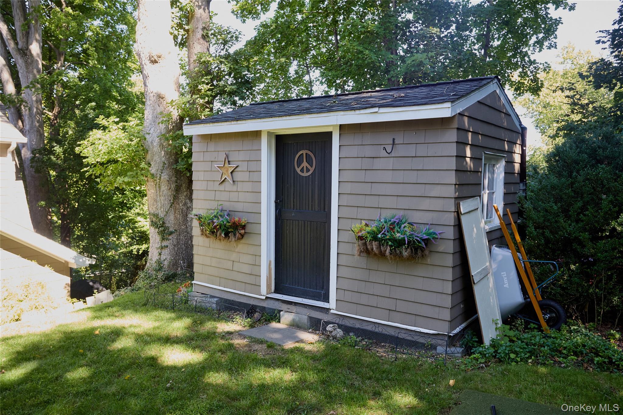22 Hillside Avenue – For Sale photo 24