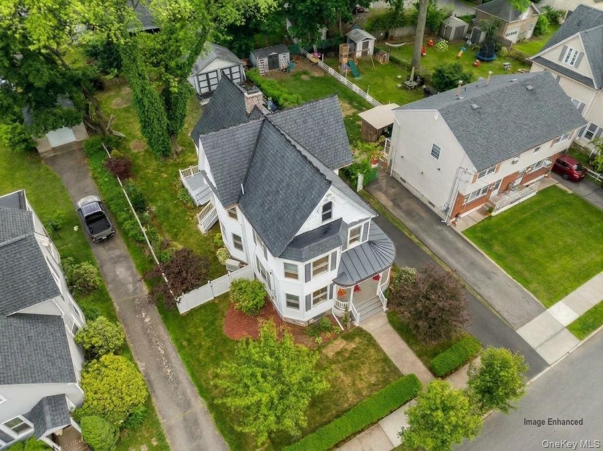 7 Clinton Place – For Sale photo 2