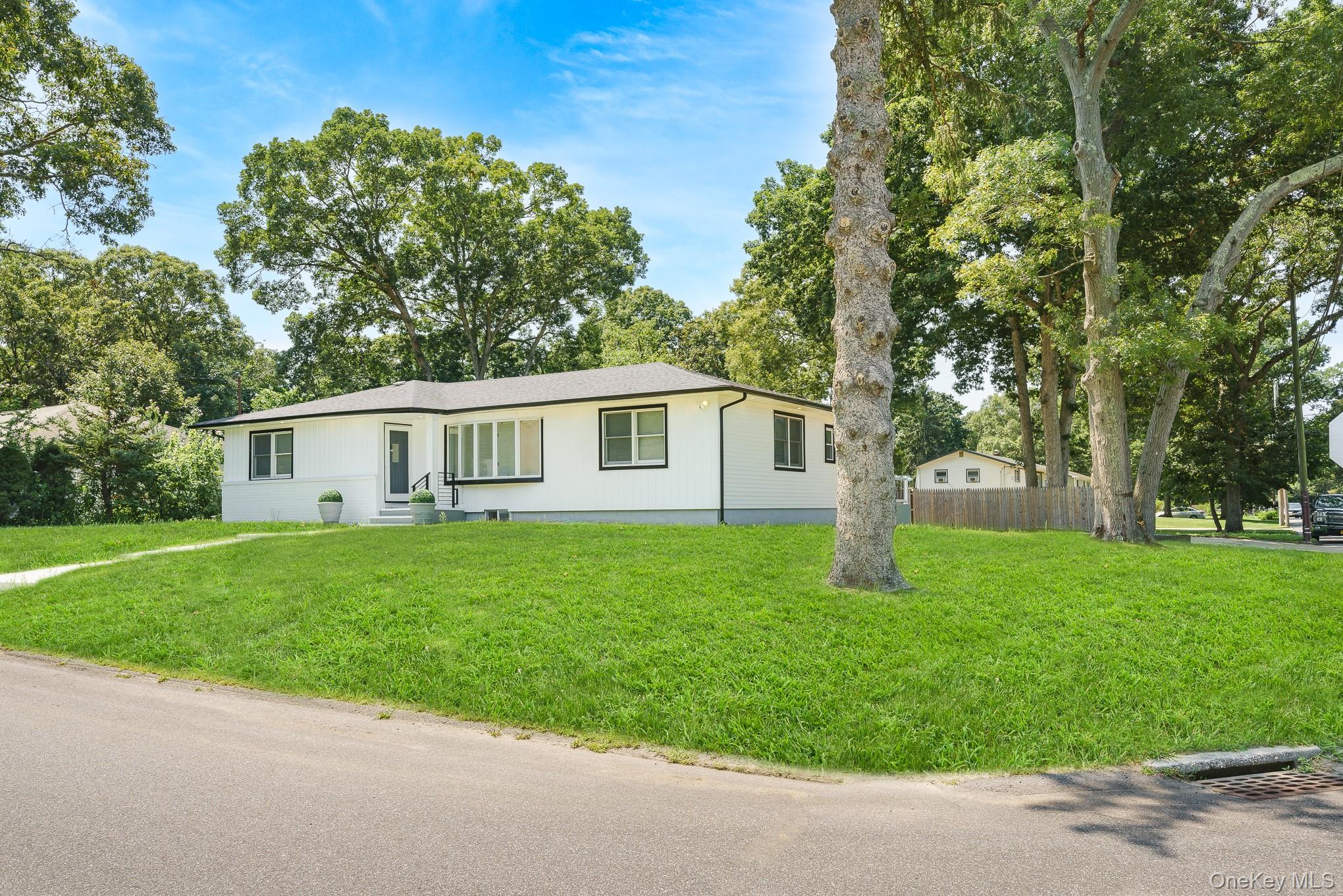 48 Joan Avenue – For Sale photo 2
