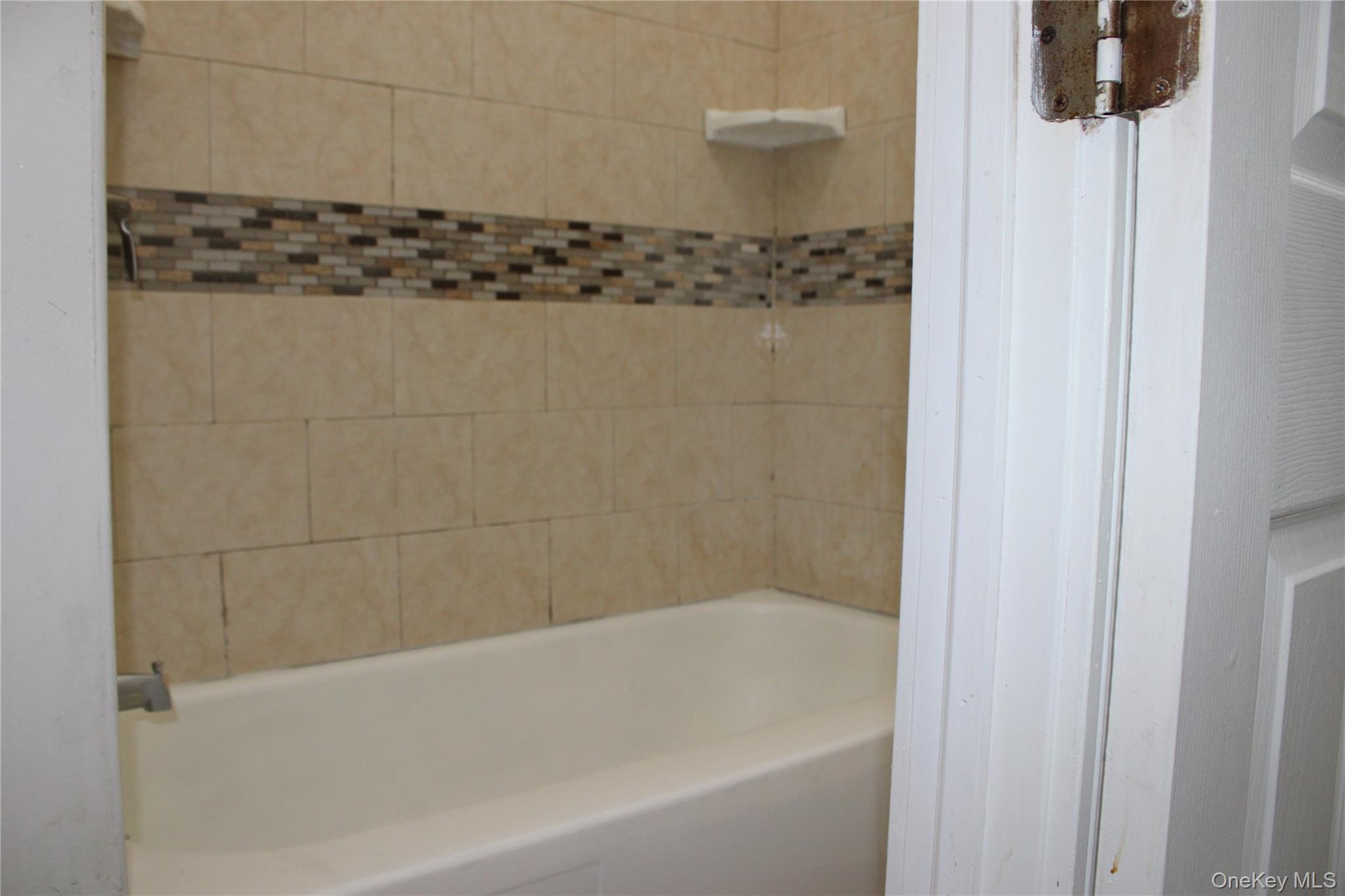 195 Autumn Avenue – For Rent photo 3