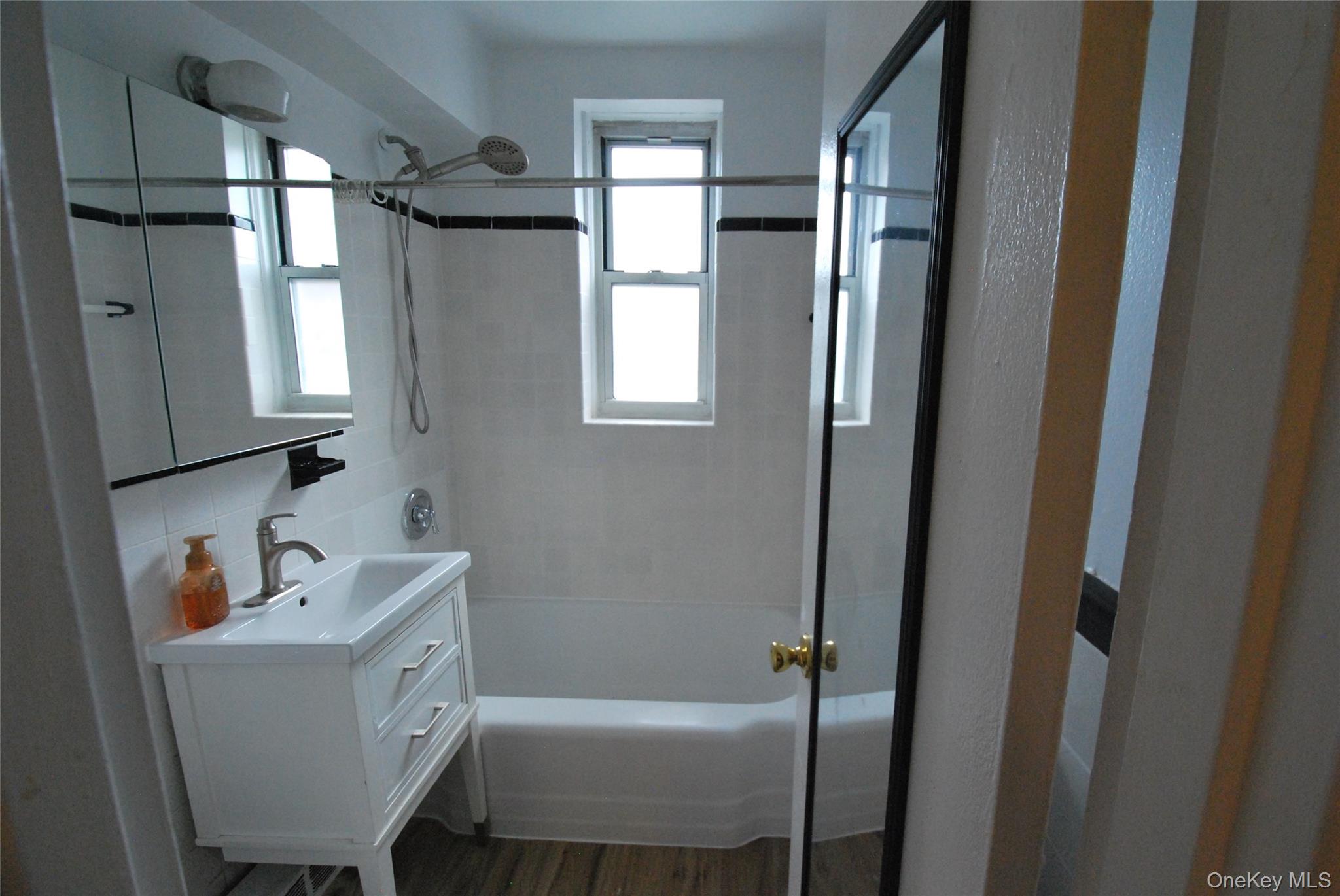 2 Sadore Lane, Unit 5E photo 9