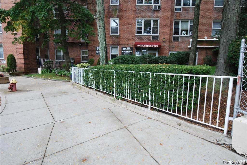 2 Sadore Lane, Unit 5E photo 17