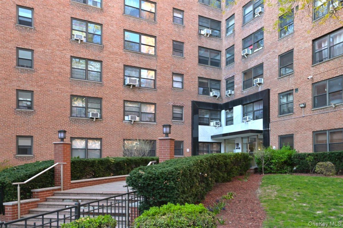 99-05 63rd Drive, Unit 14O photo 10