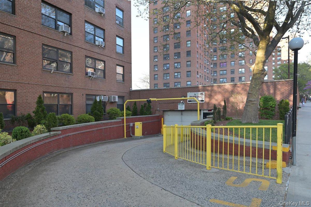 99-05 63rd Drive, Unit 14O photo 11