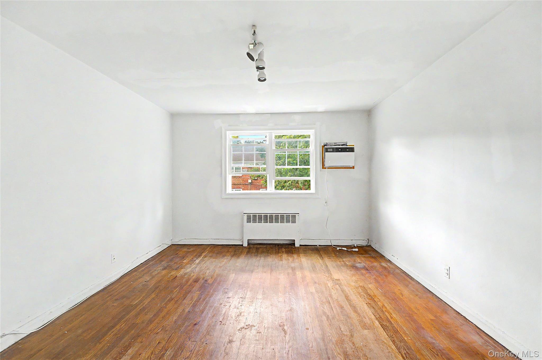 22637 Union Turnpike, Unit B photo 13