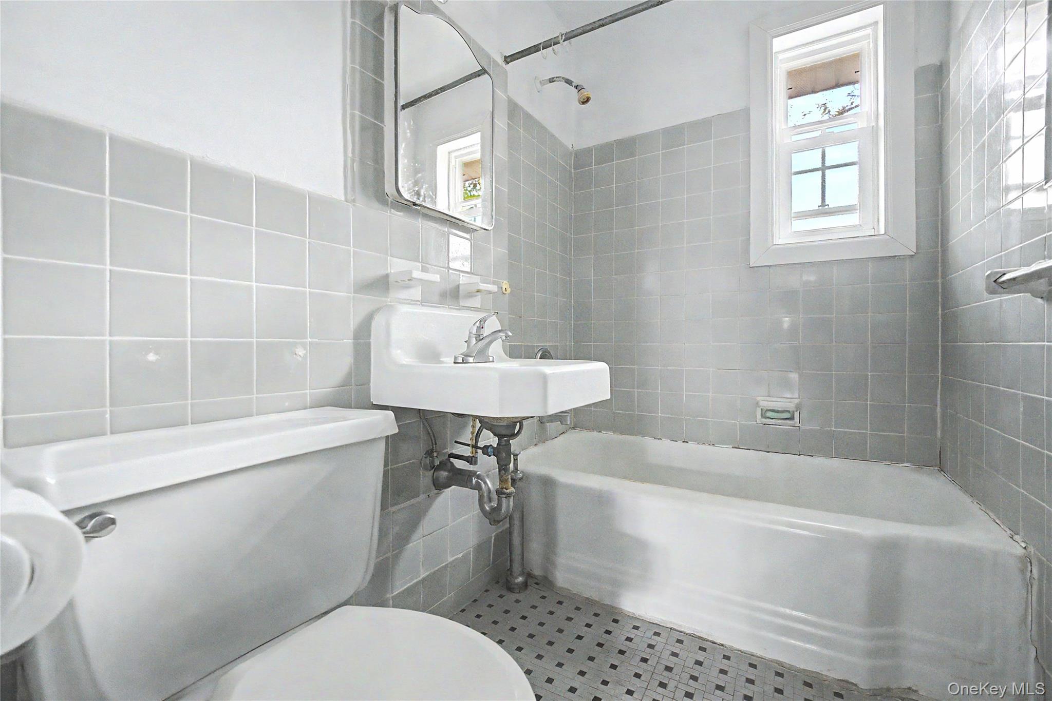 22637 Union Turnpike, Unit B photo 11