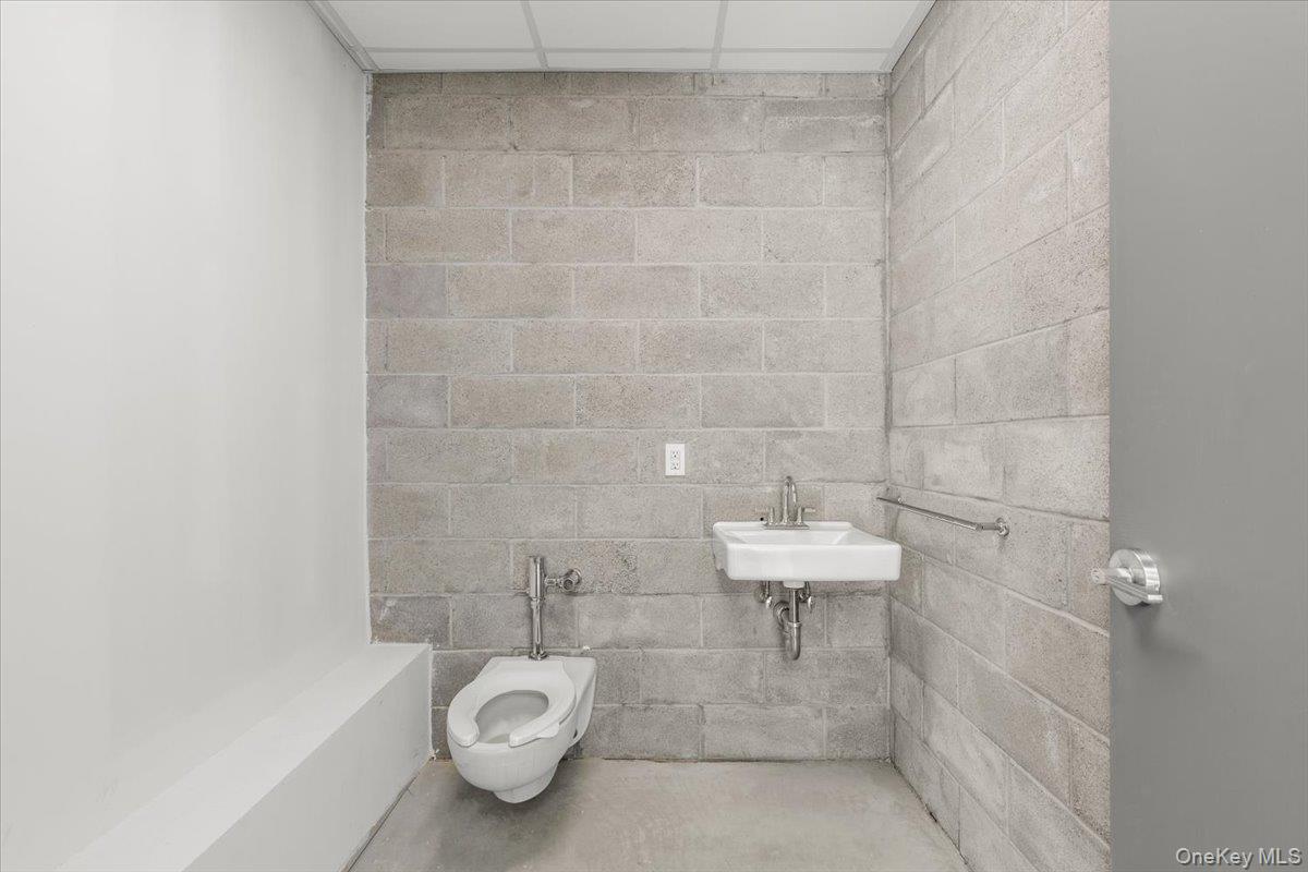 132 Halstead Avenue – For Rent photo 13