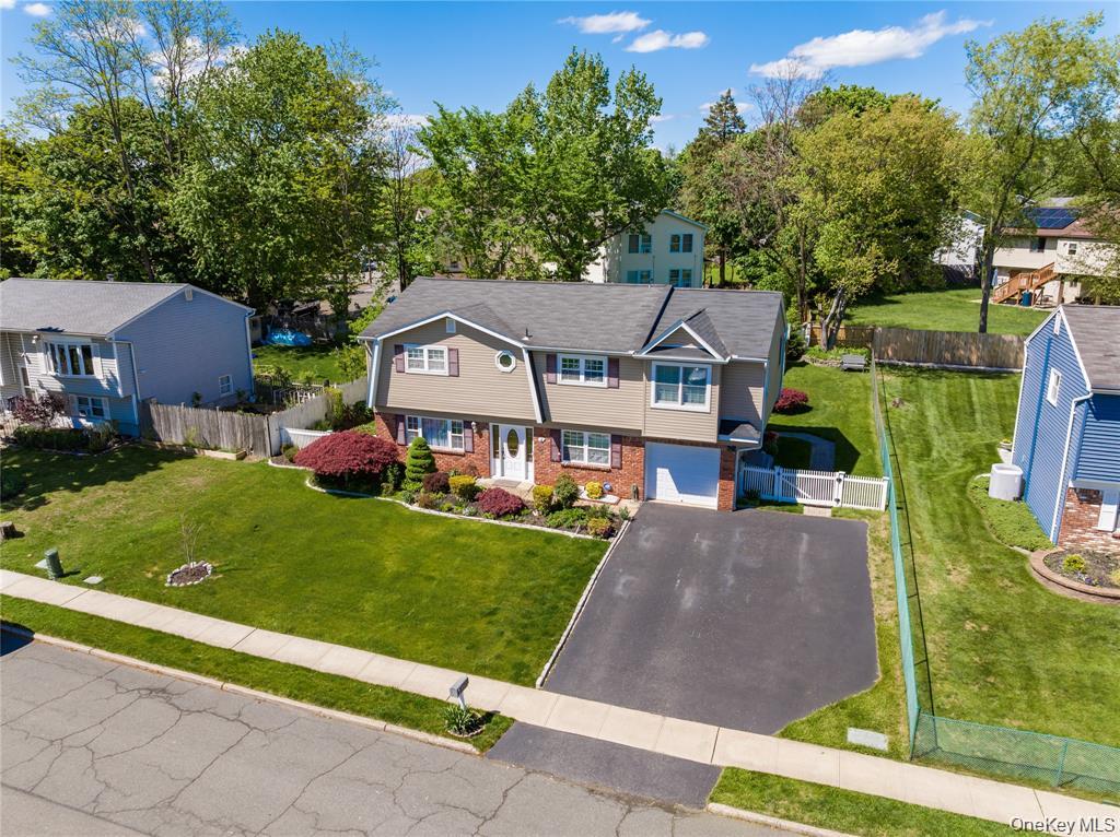 18 Valley Drive – For Sale photo 2