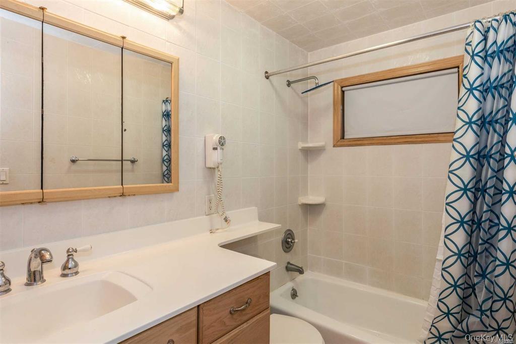 18 Tarpon Road – For Rent photo 4