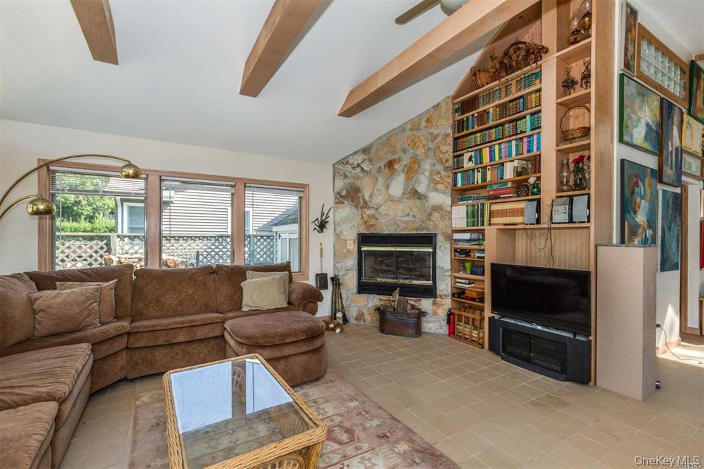 18 Tarpon Road – For Rent photo 2