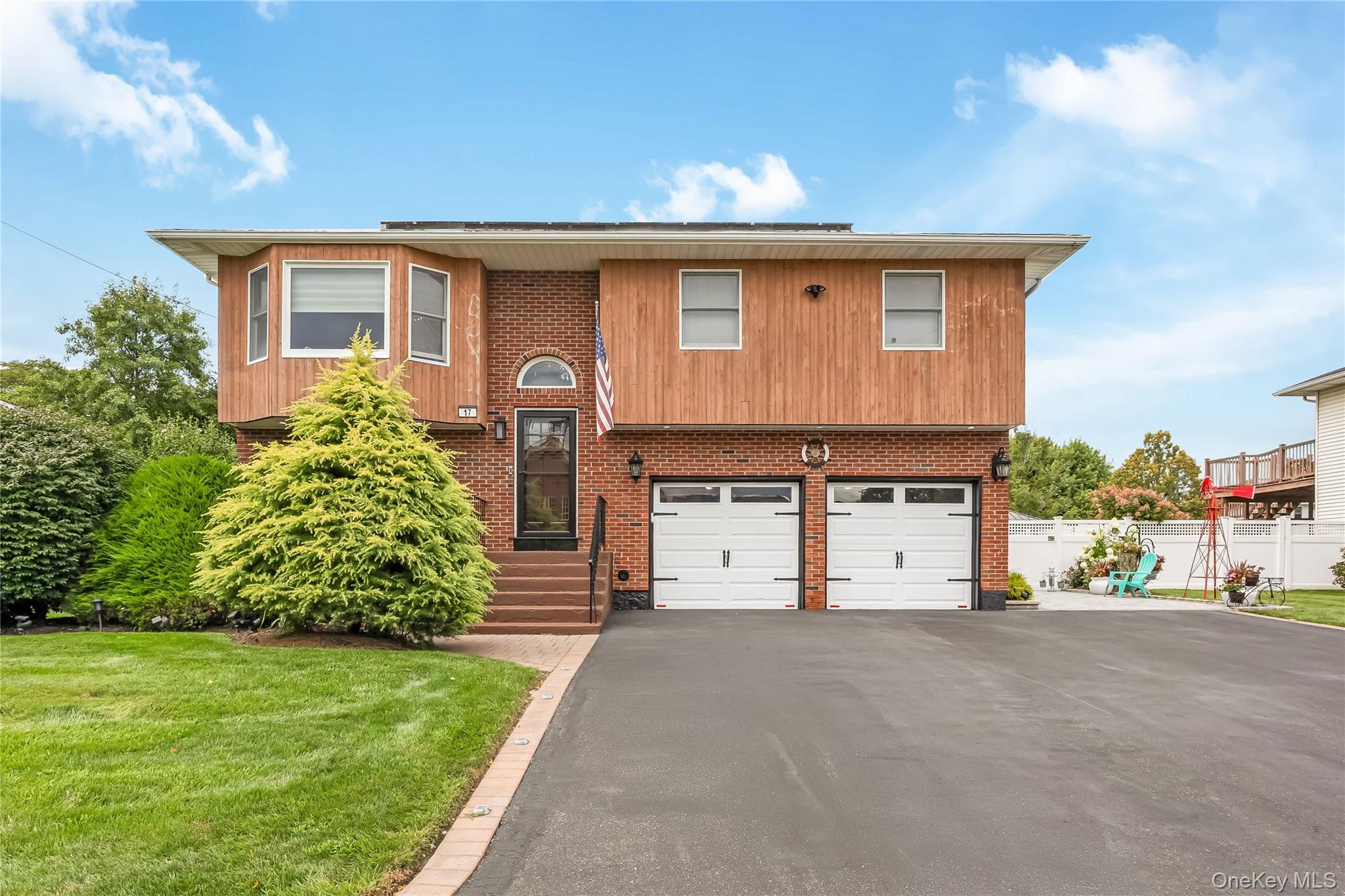 17 E Lincoln Avenue – For Sale