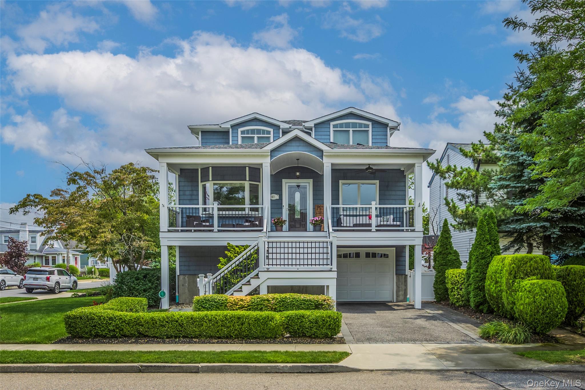 401 Little East Neck Road S – For Sale