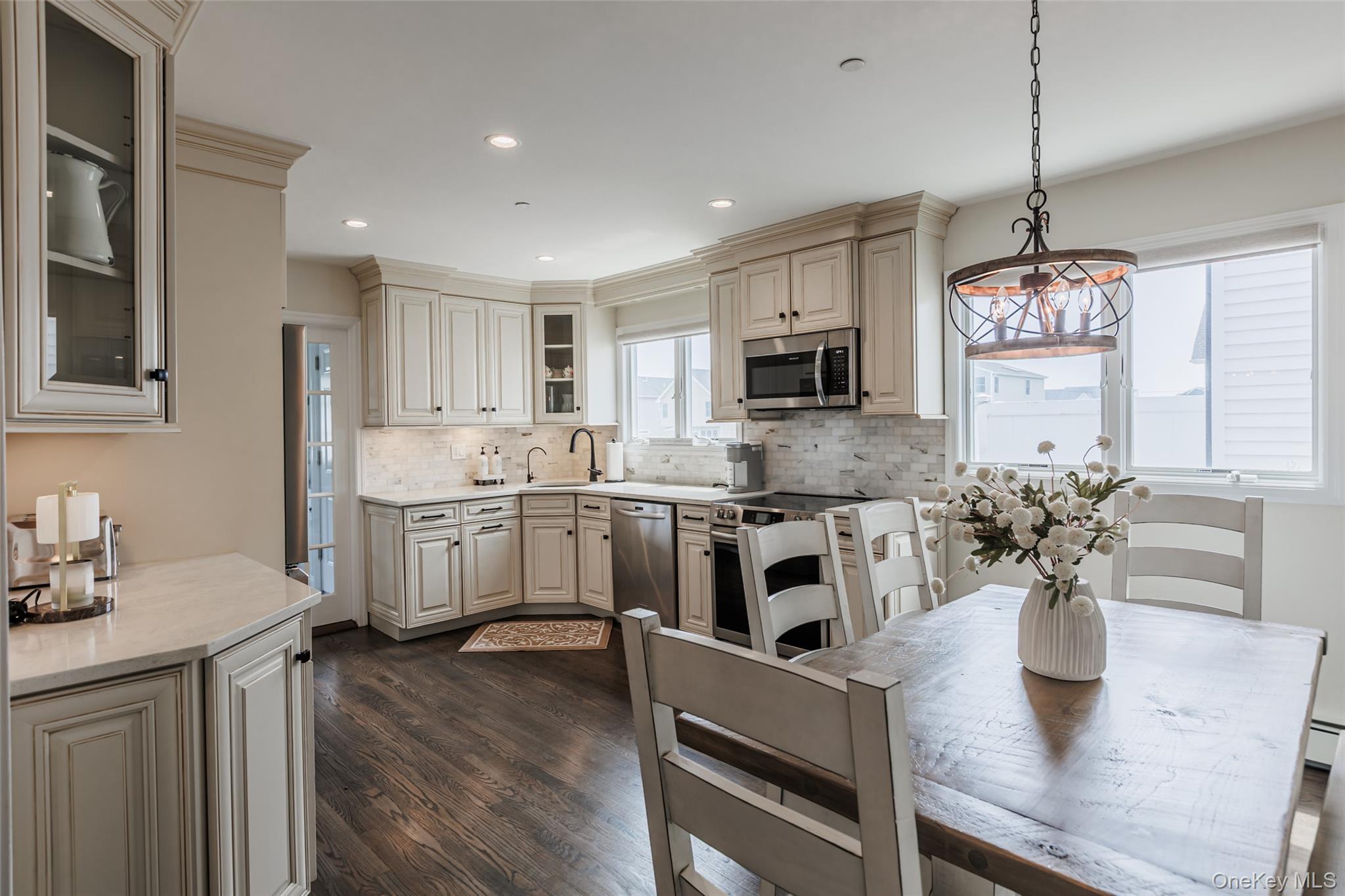 401 Little East Neck Road S – For Sale photo 15