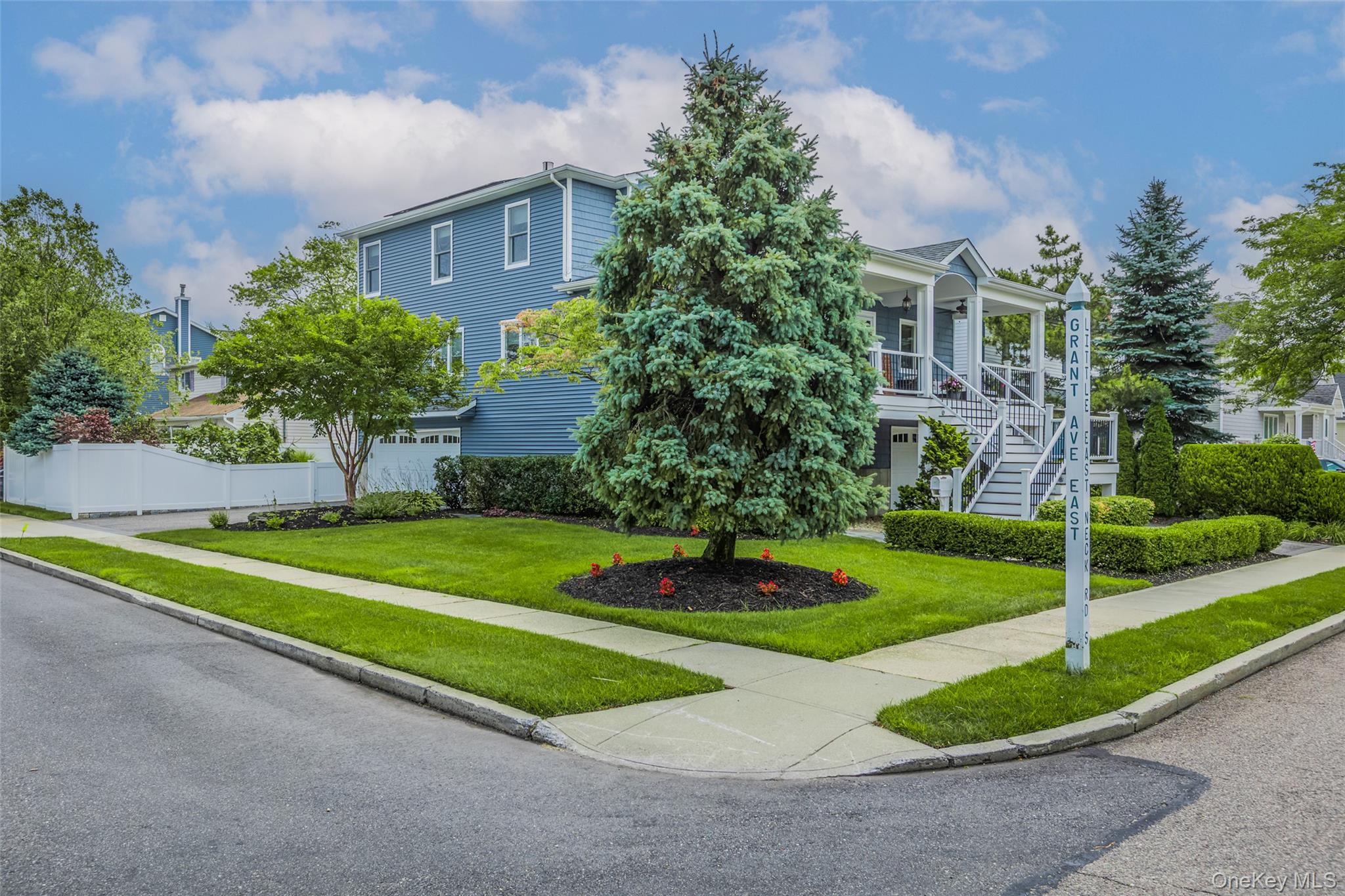401 Little East Neck Road S – For Sale photo 2