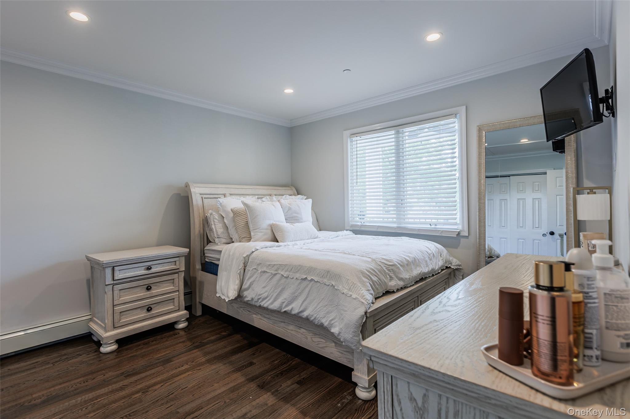 401 Little East Neck Road S – For Sale photo 10