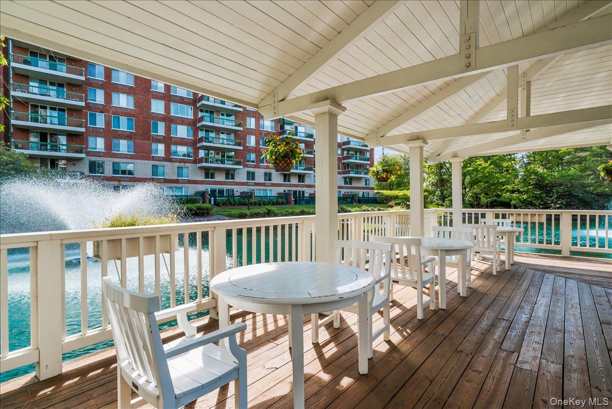 100 Hilton Avenue, Unit 707 photo 31