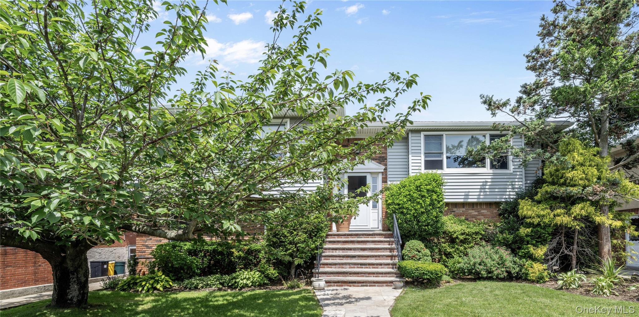 240 Pearl Street – For Sale