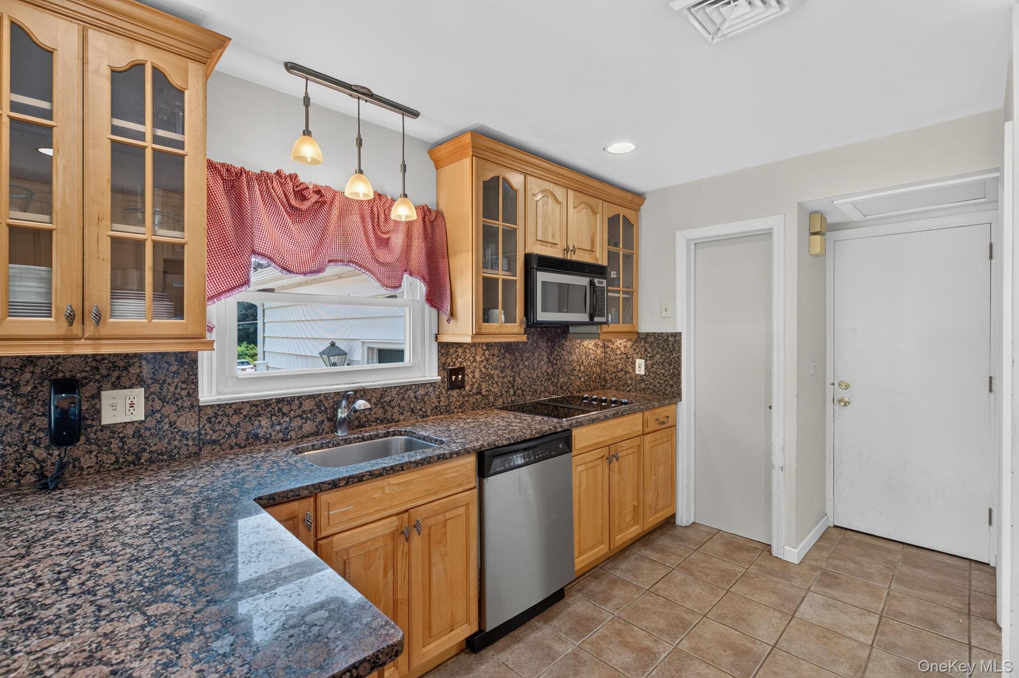 158 High Meadows Road – For Sale photo 4