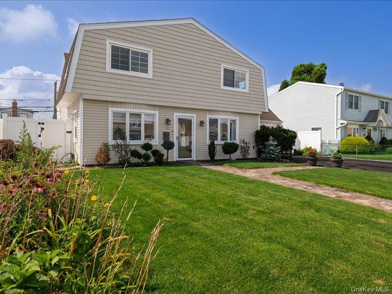 18 Old Farm Road – For Sale photo 2