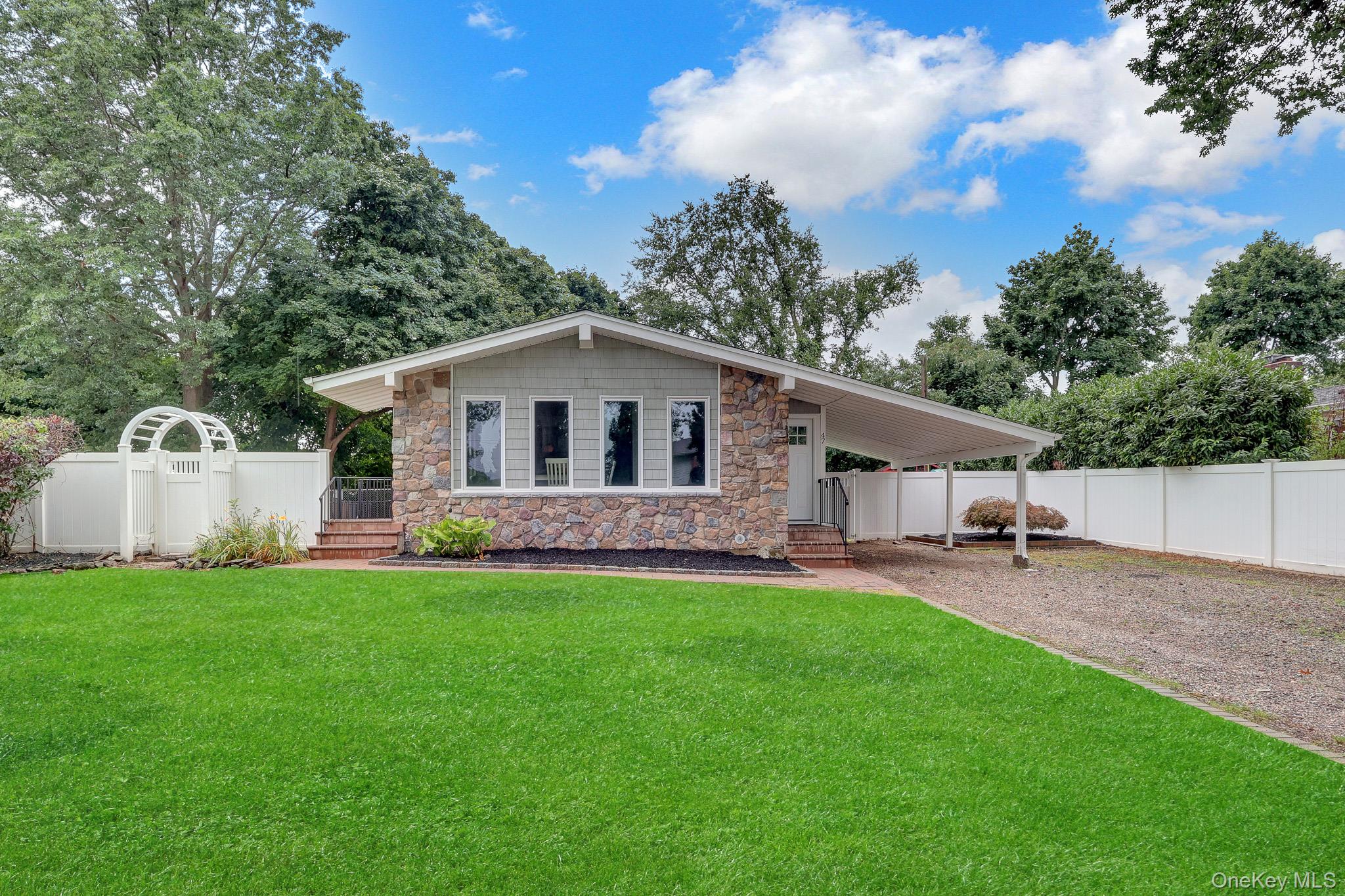 47 Hayrick Lane – For Sale photo 2