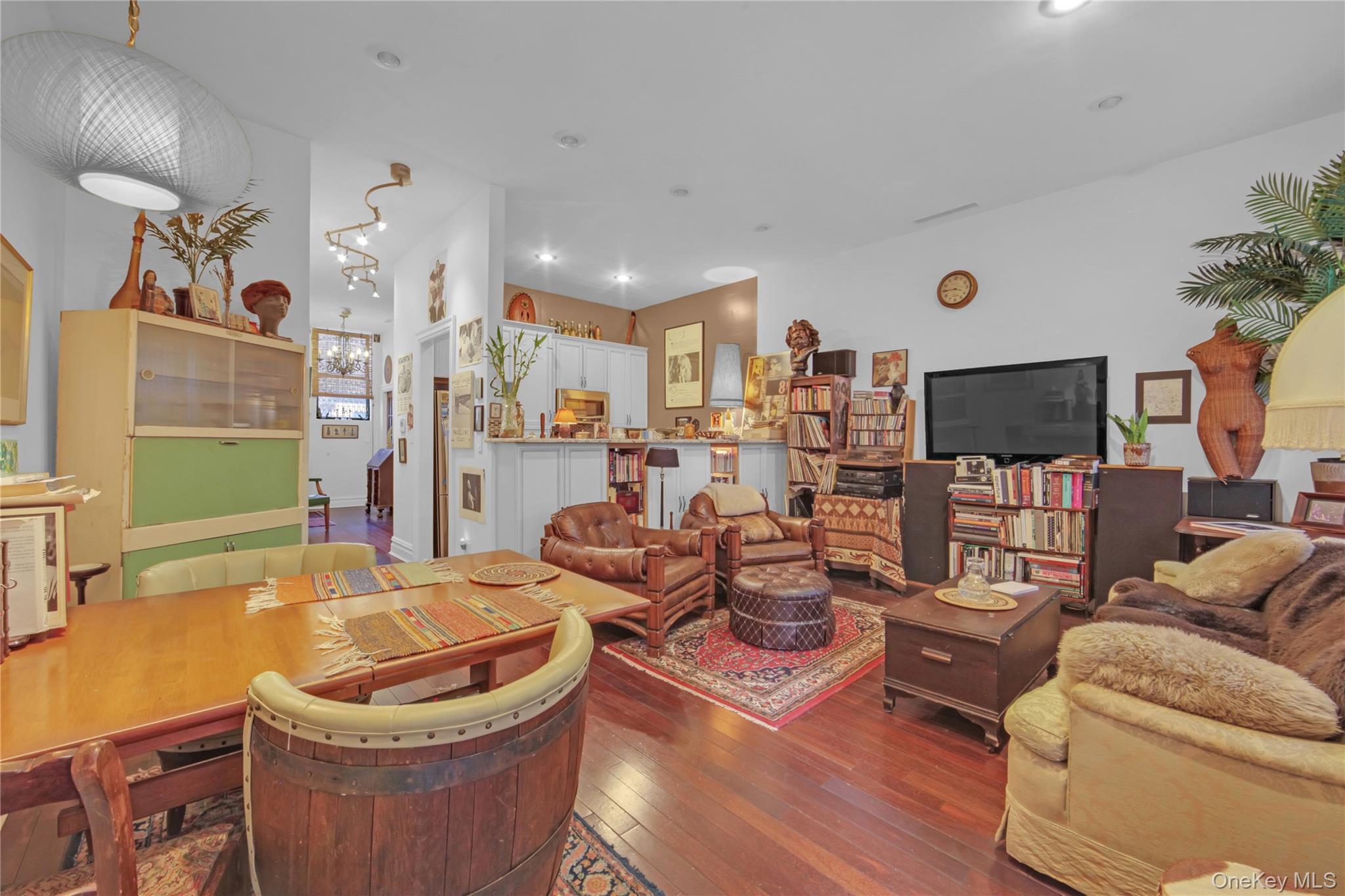 700 Dekalb Avenue – For Sale photo 3