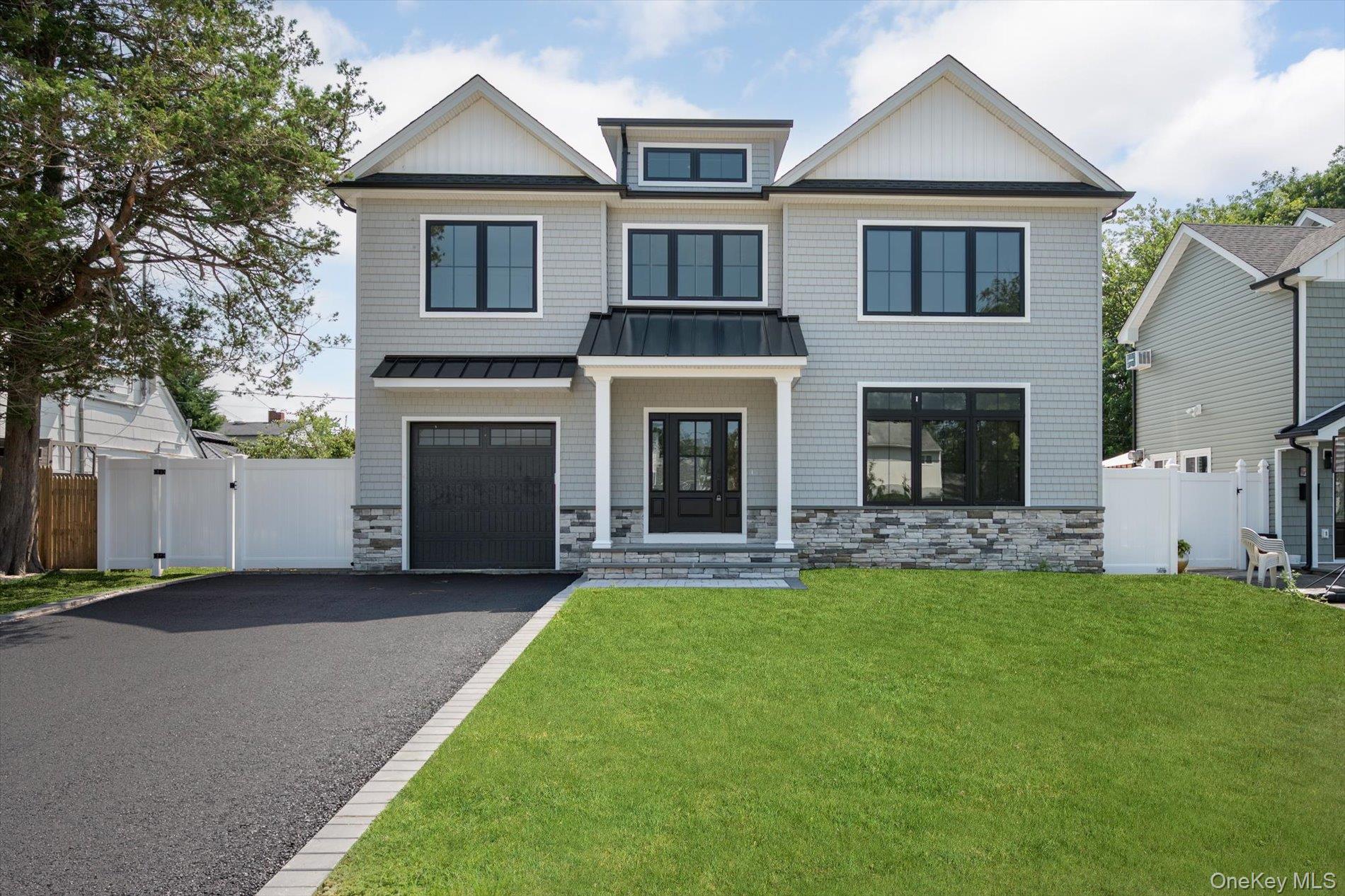 11 Forest Lane – For Sale
