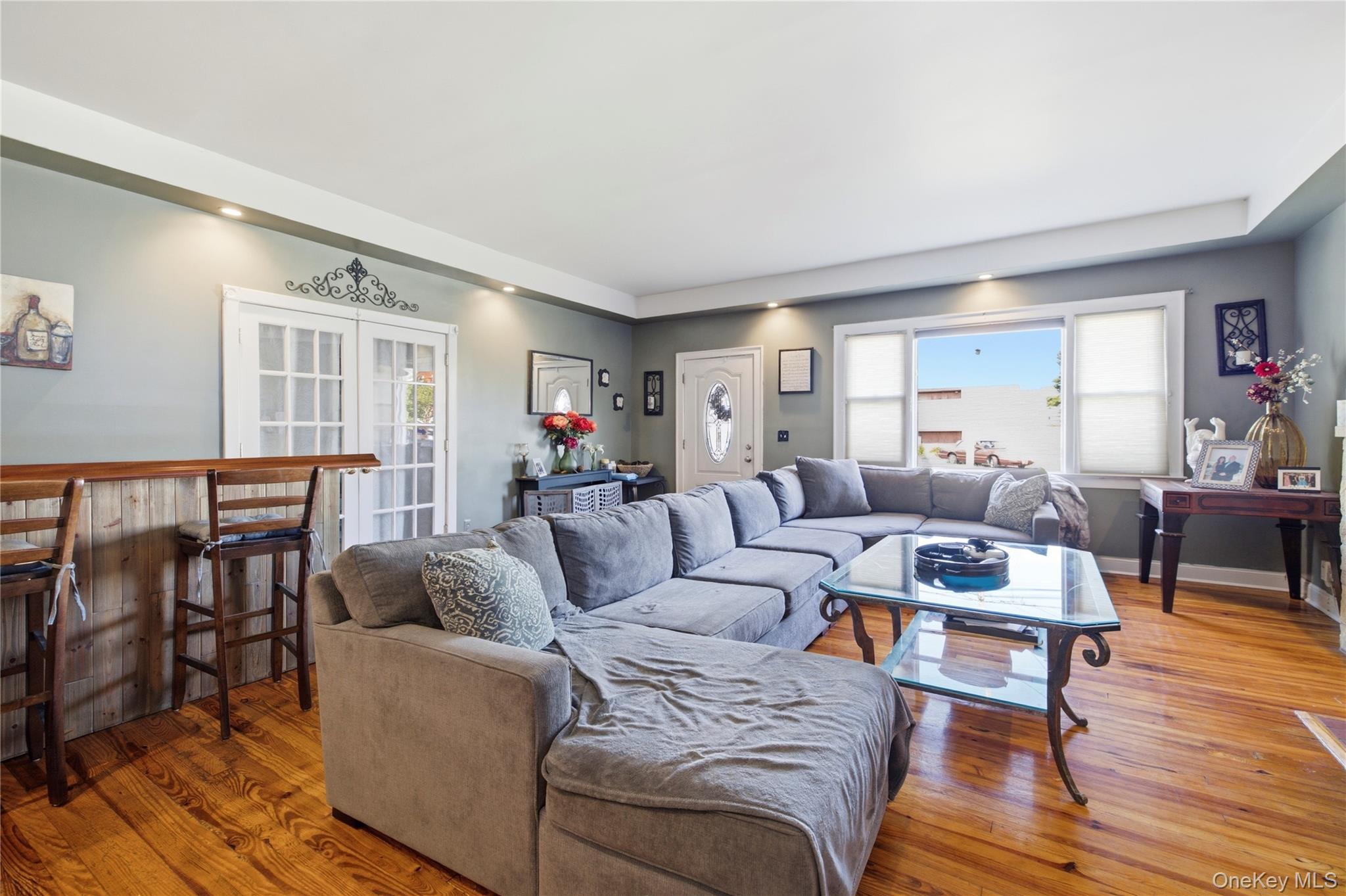 619 S 6th Street – For Sale photo 2