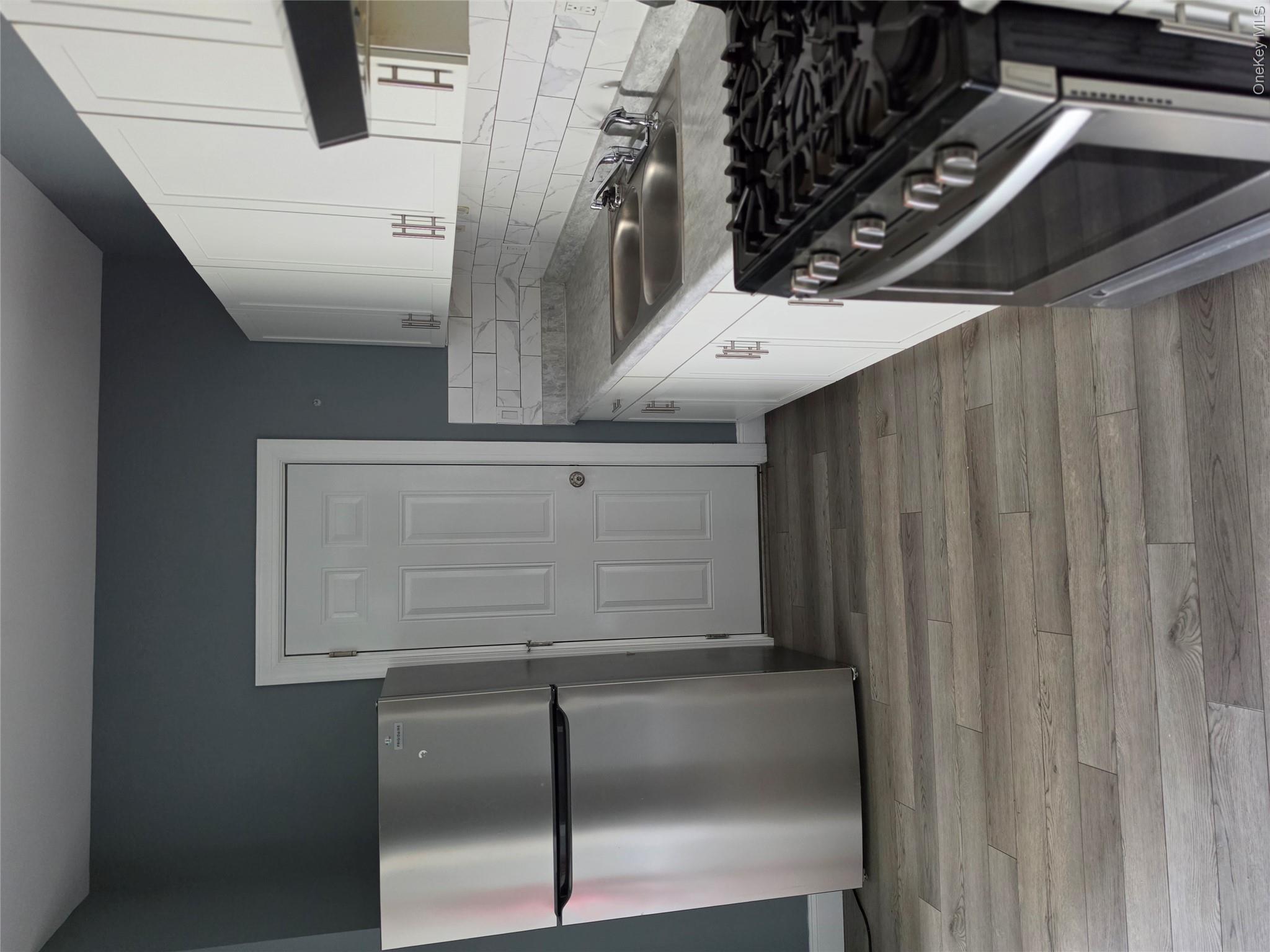 11 White Plains Avenue, Unit 1E photo 3