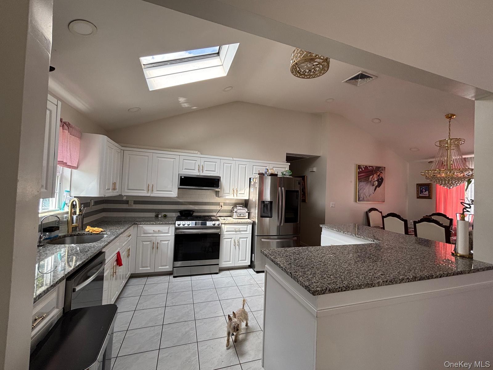 93 Peters Avenue – For Sale photo 6