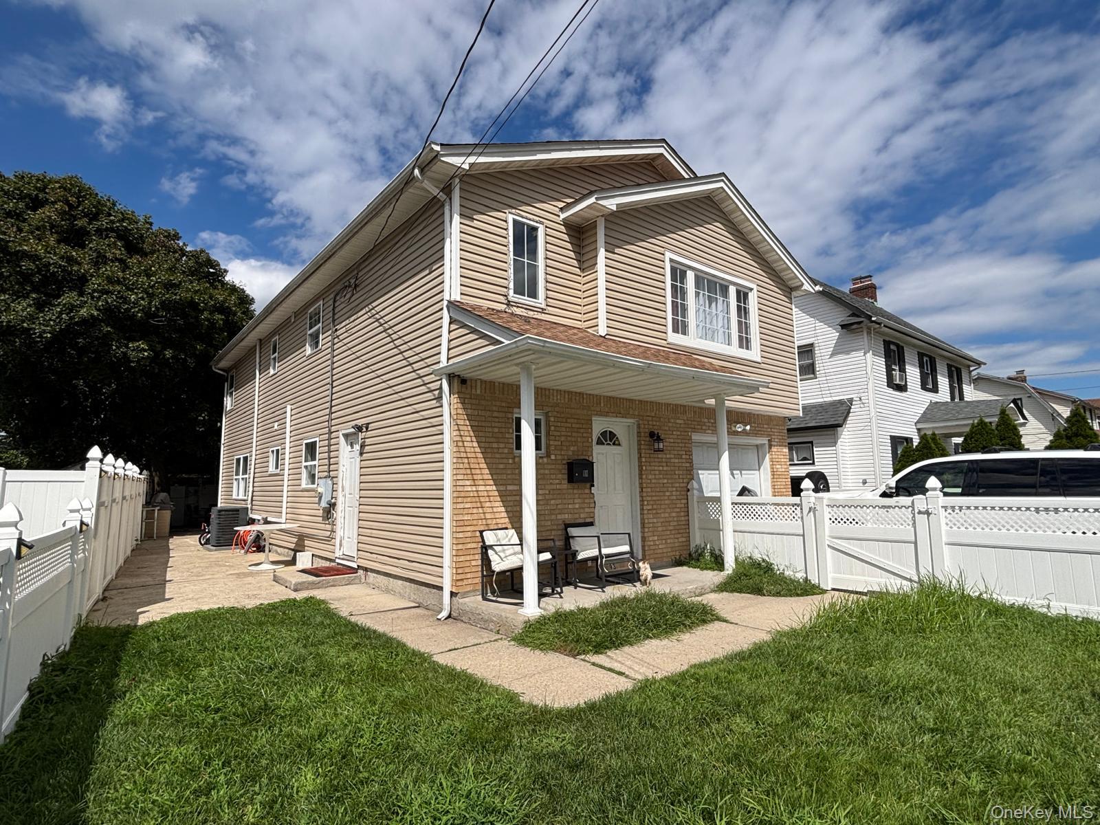 93 Peters Avenue – For Sale