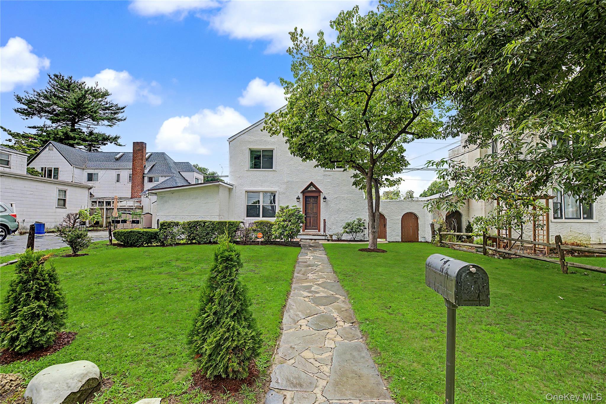 25 Longmeadow Road – For Sale