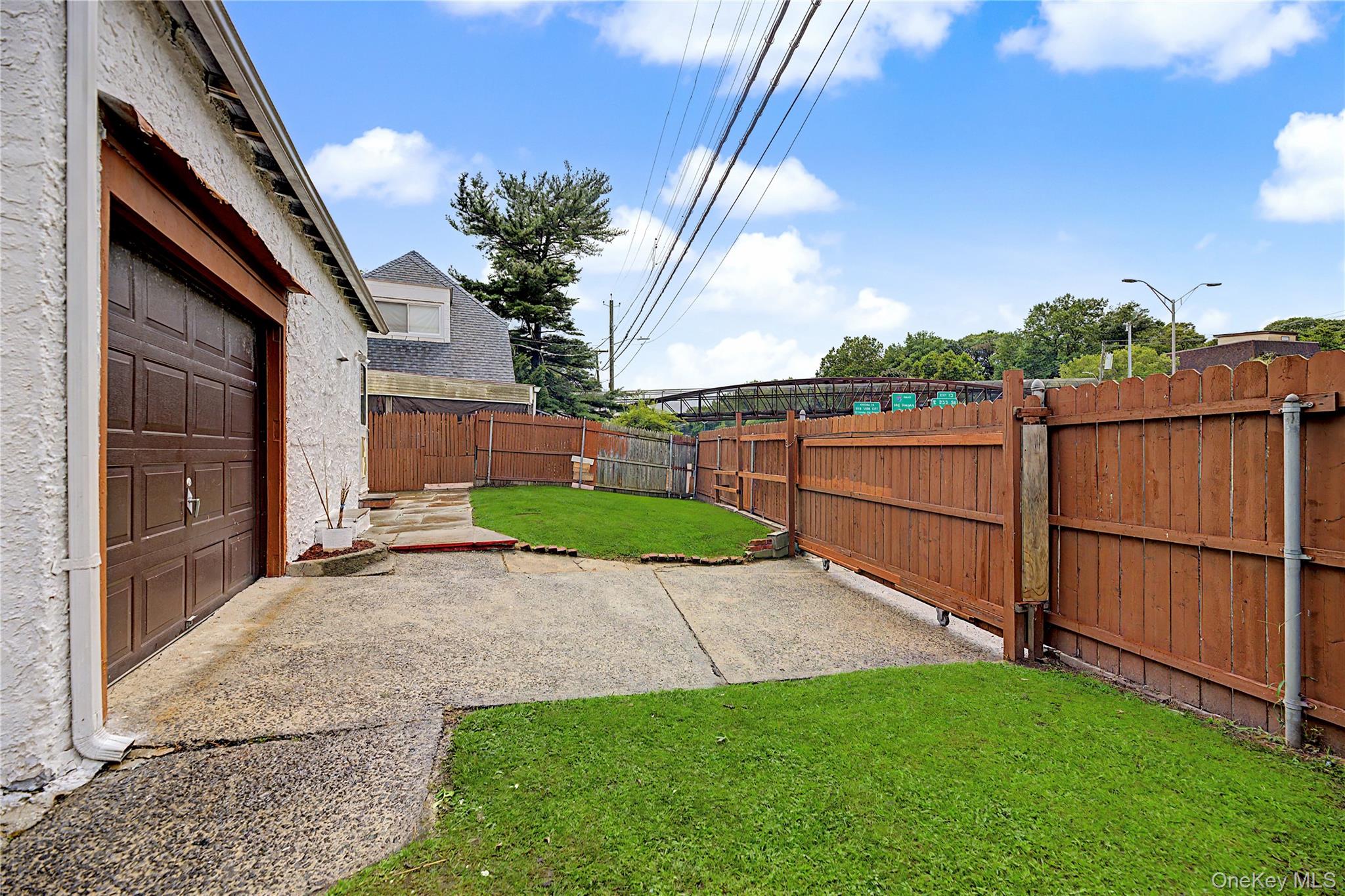 25 Longmeadow Road – For Sale photo 8