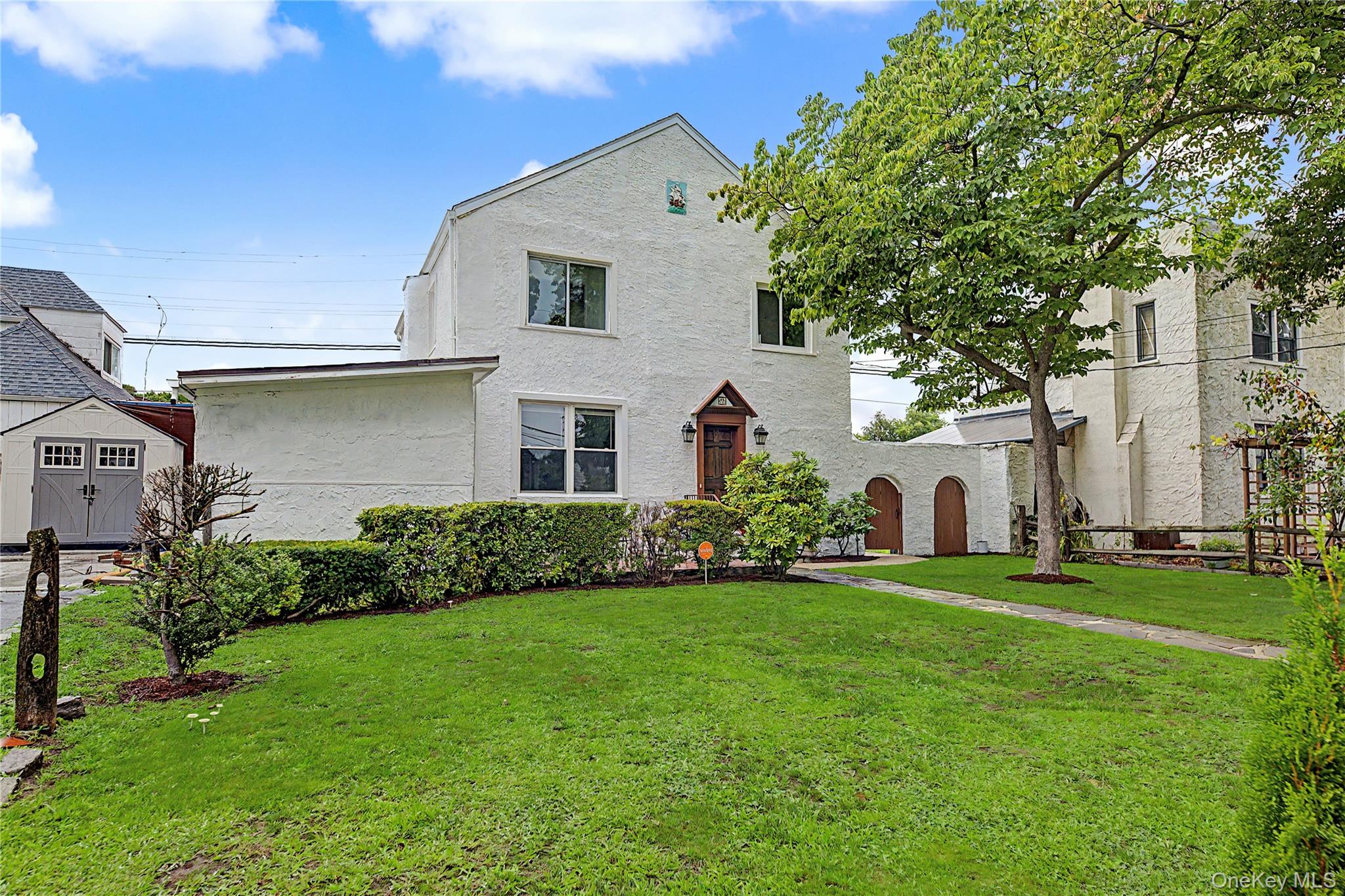 25 Longmeadow Road – For Sale photo 2