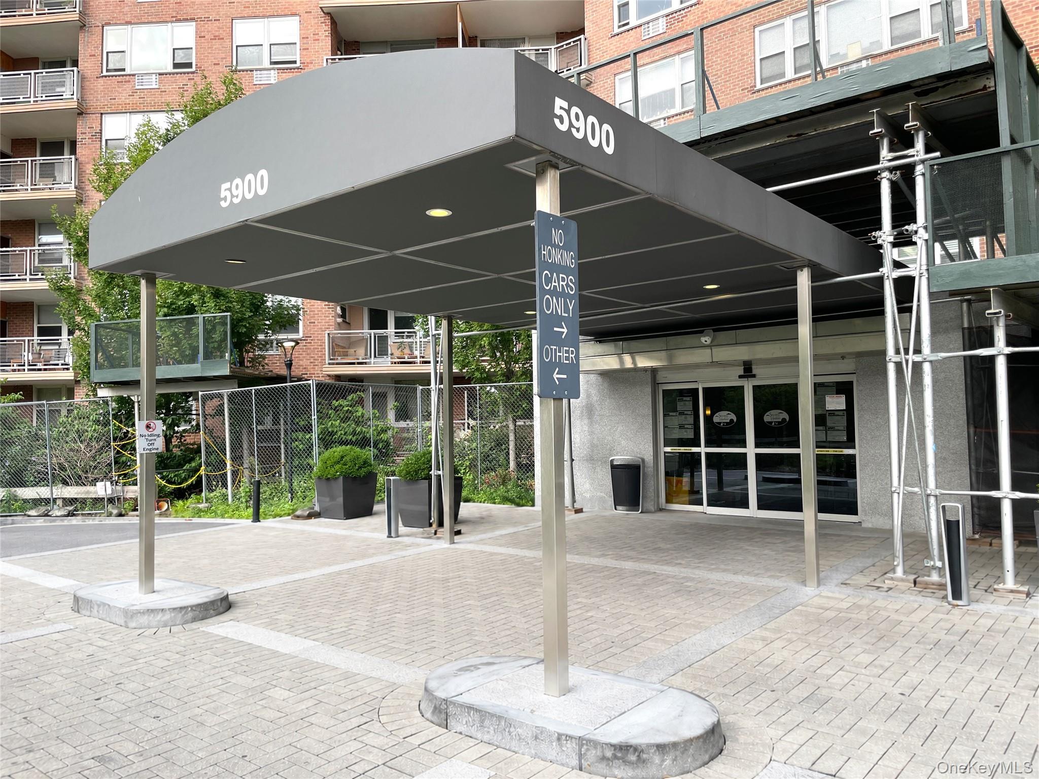 5900 Arlington Avenue, Unit 10R photo 14