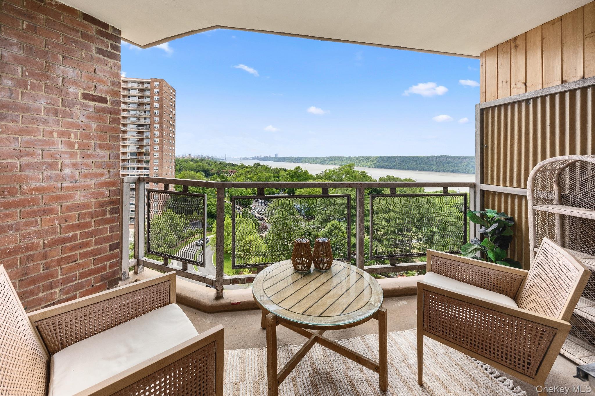 5900 Arlington Avenue, Unit 10R